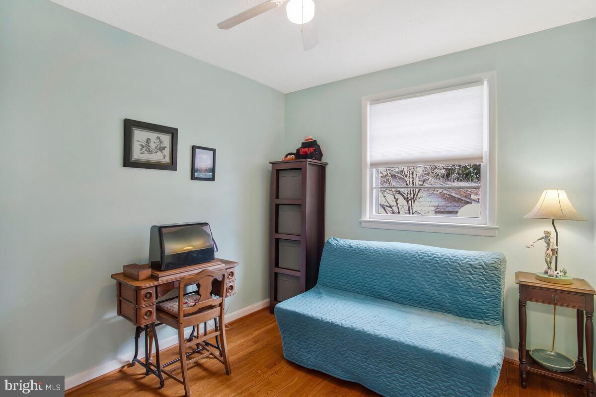 COLLEGE PARK WOODS - Residential