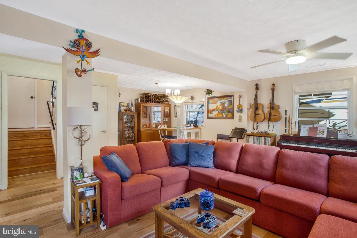 COLLEGE PARK WOODS - Residential