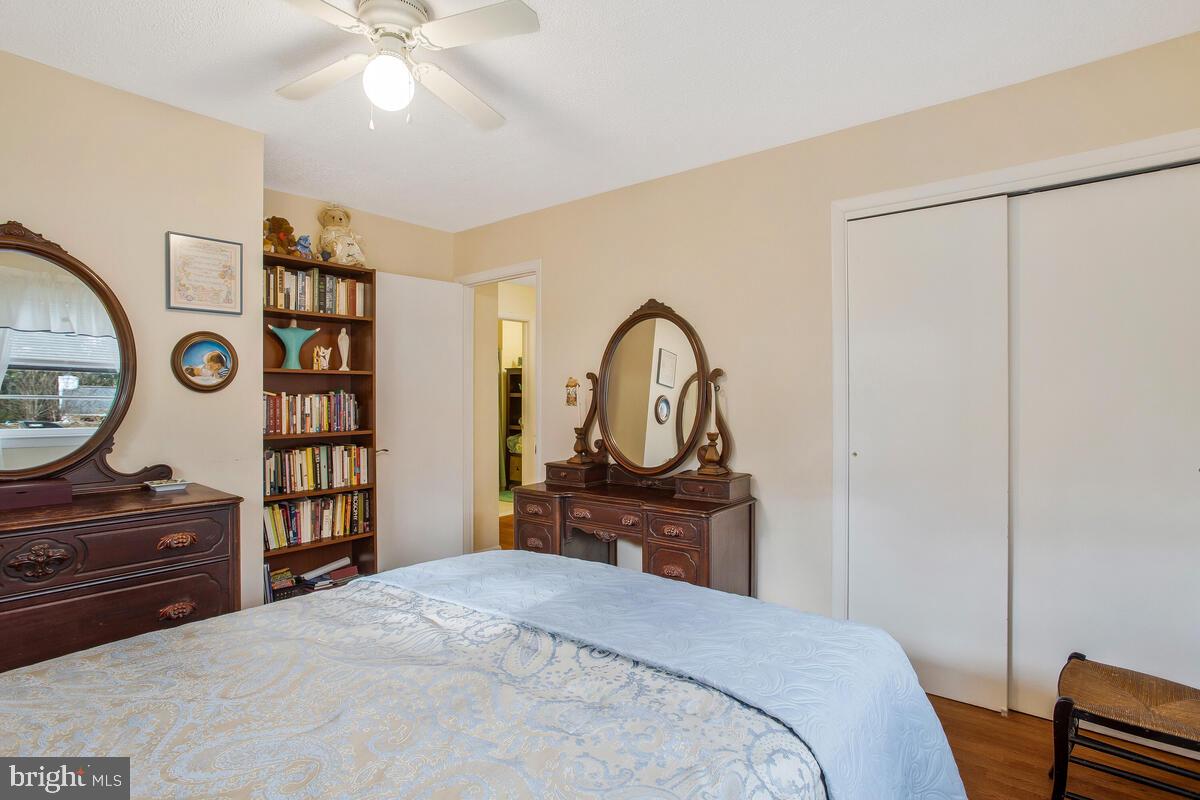 COLLEGE PARK WOODS - Residential