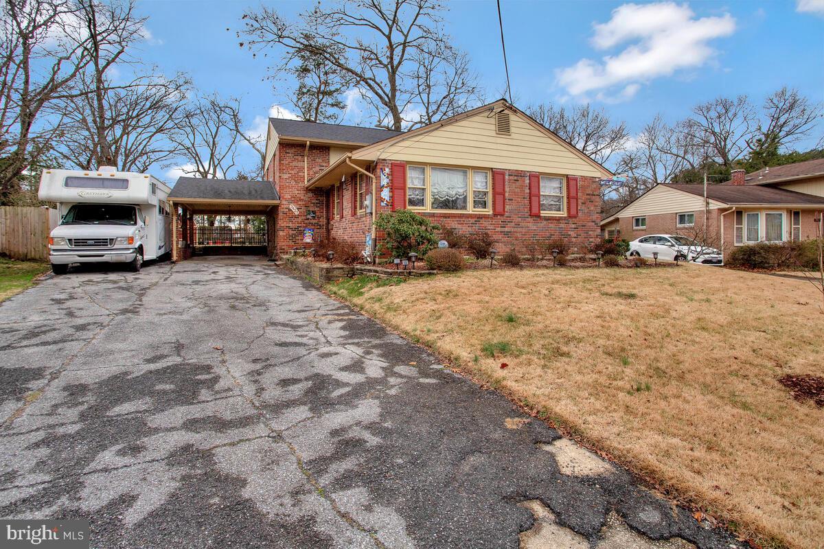 COLLEGE PARK WOODS - Residential