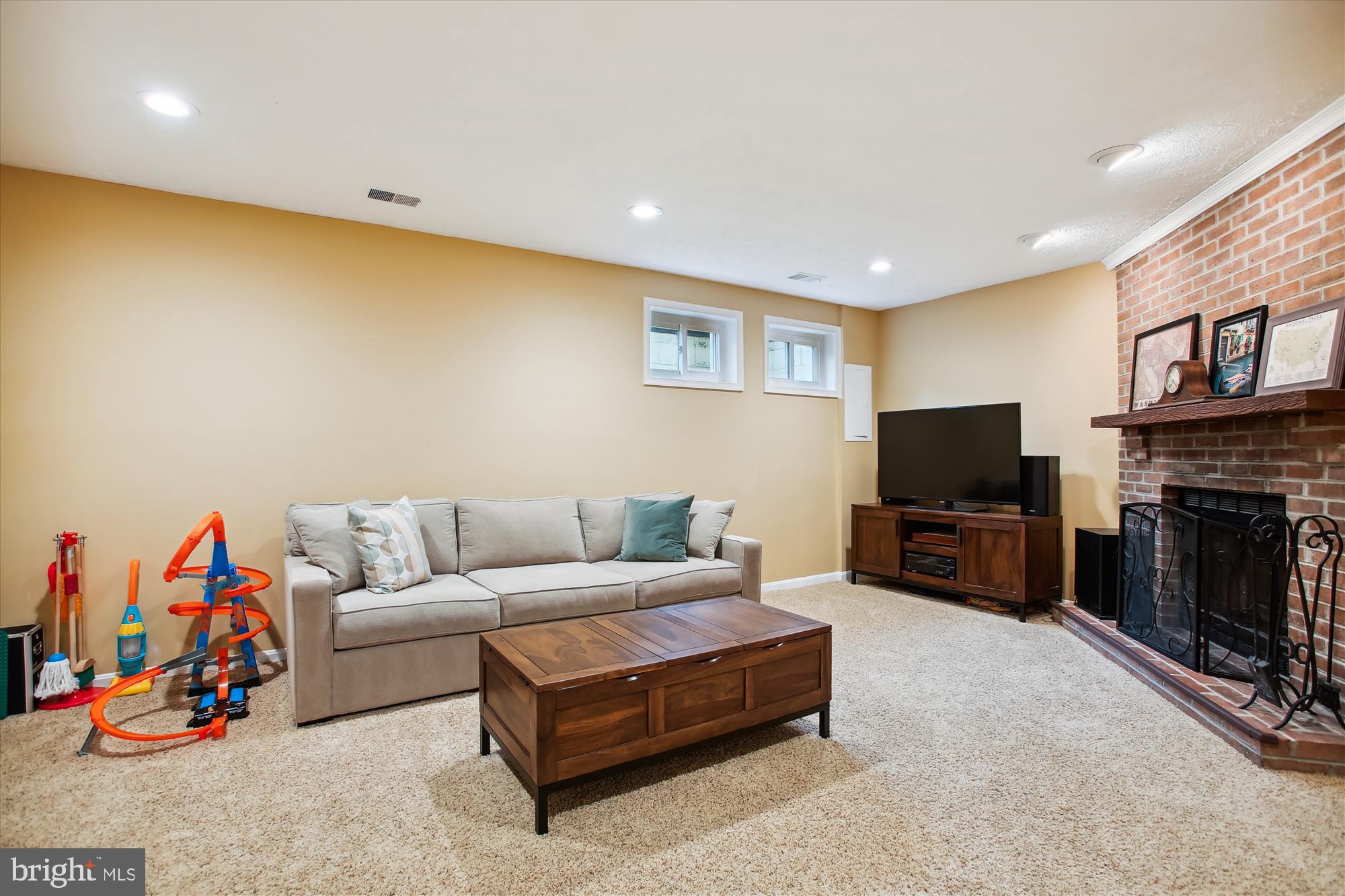 HAYFIELD VIEW - Residential