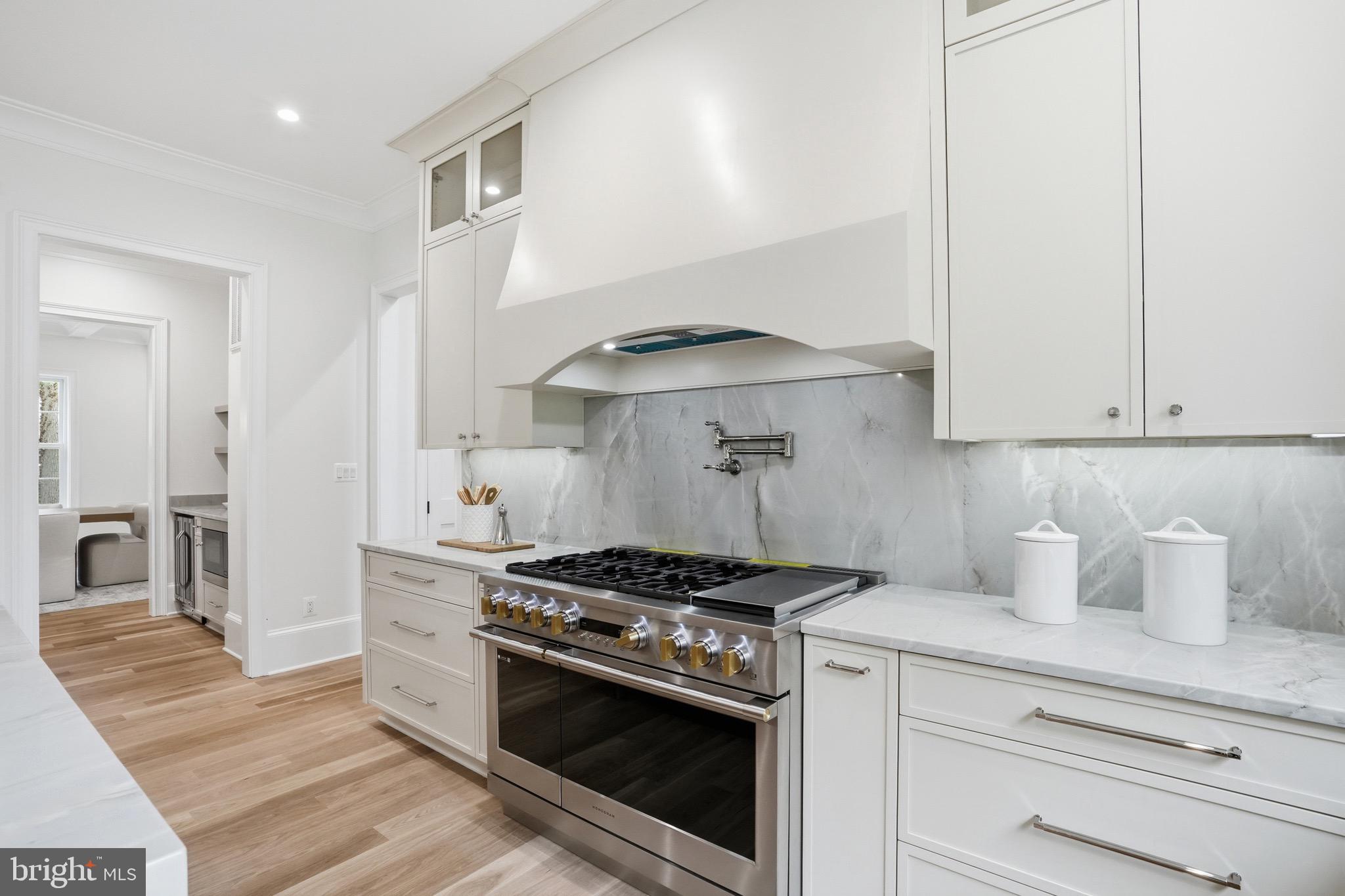WELLINGTON - Residential
