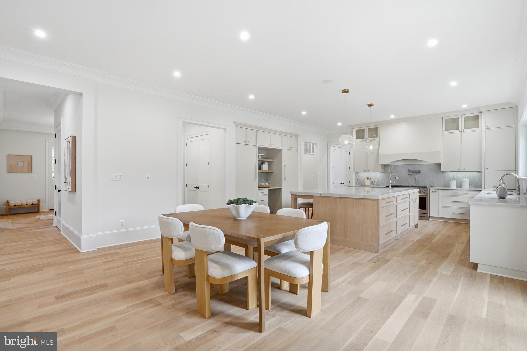 WELLINGTON - Residential