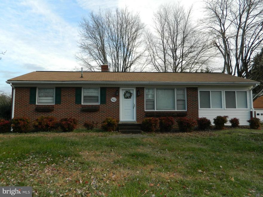 Professionally cleaned &ready for move in!  Lovely 2bed/1bath rambler in quiet, county setting, but still close to everything!  Beautiful original wood kitchen cabinets, wood floor throughout!  Large eat-in kitchen.  Backyard with patio & privacy, perfect for entertaining!  Close to Rt 1, I-95, shopping, restaurants and much more!  Pets case by case