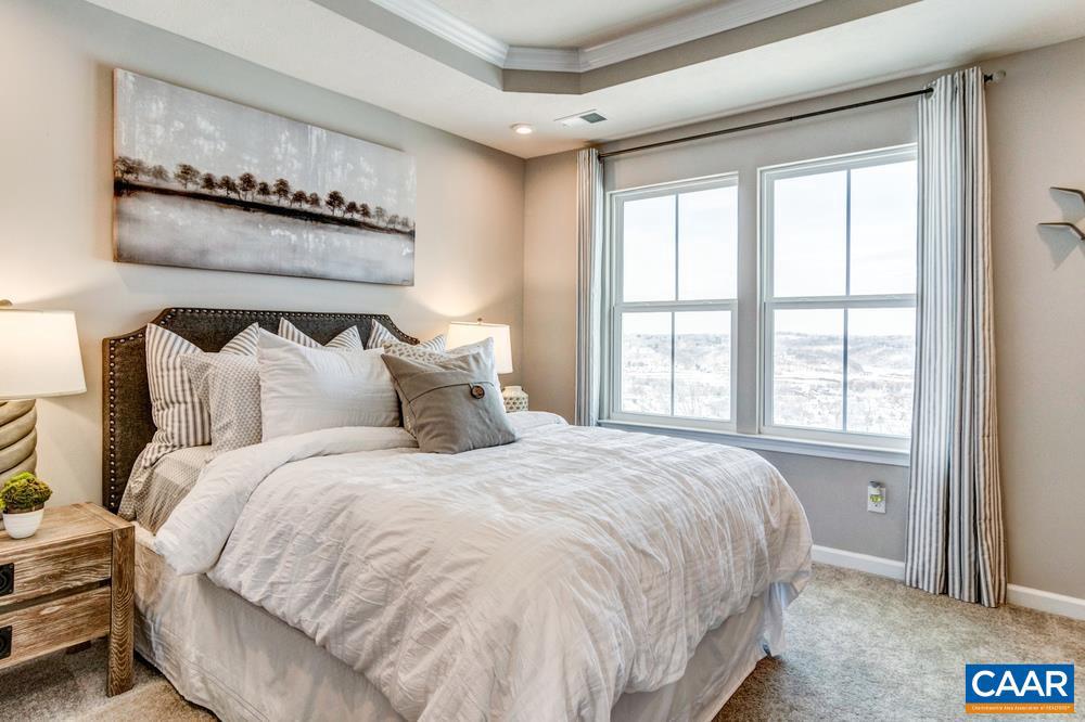 FOREST LAKES - Residential