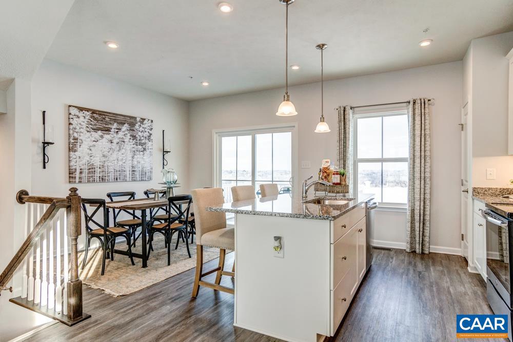 FOREST LAKES - Residential