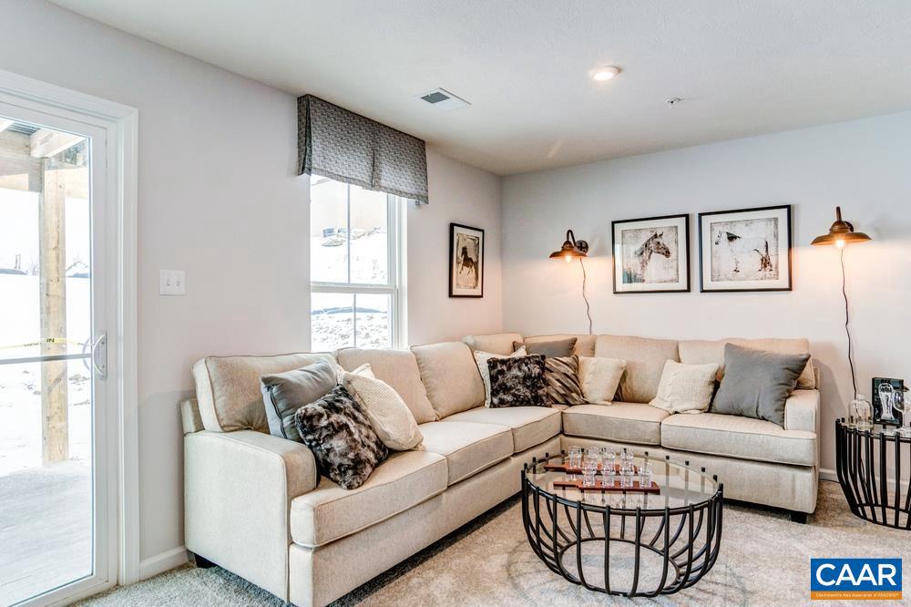 FOREST LAKES - Residential