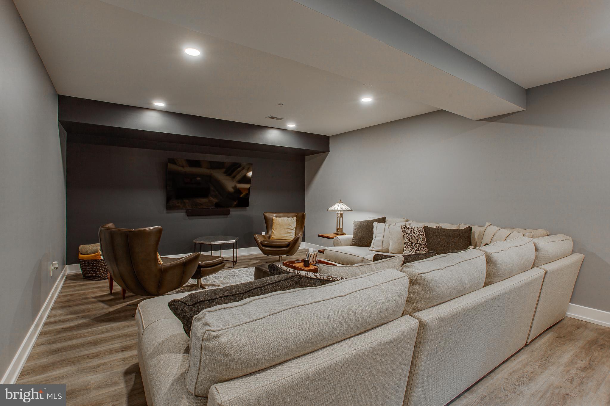 THE RES AT ROSE TREE - Residential