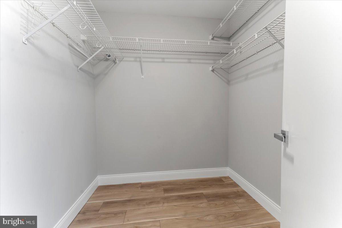 OAK HILL ESTATES - Residential Lease