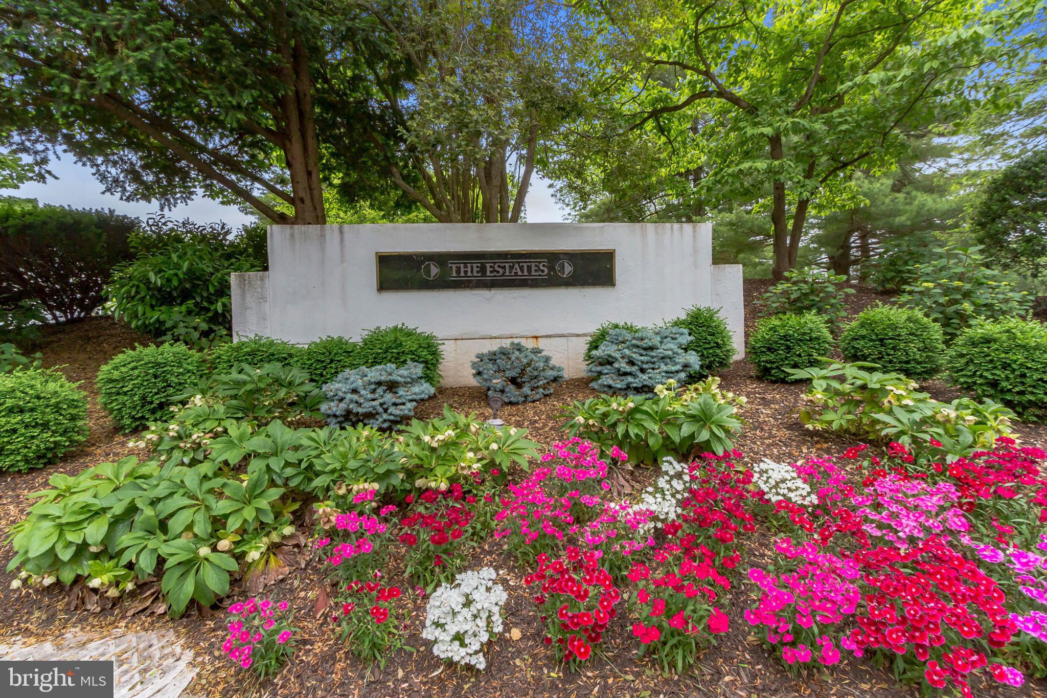 OAK HILL ESTATES - Residential Lease