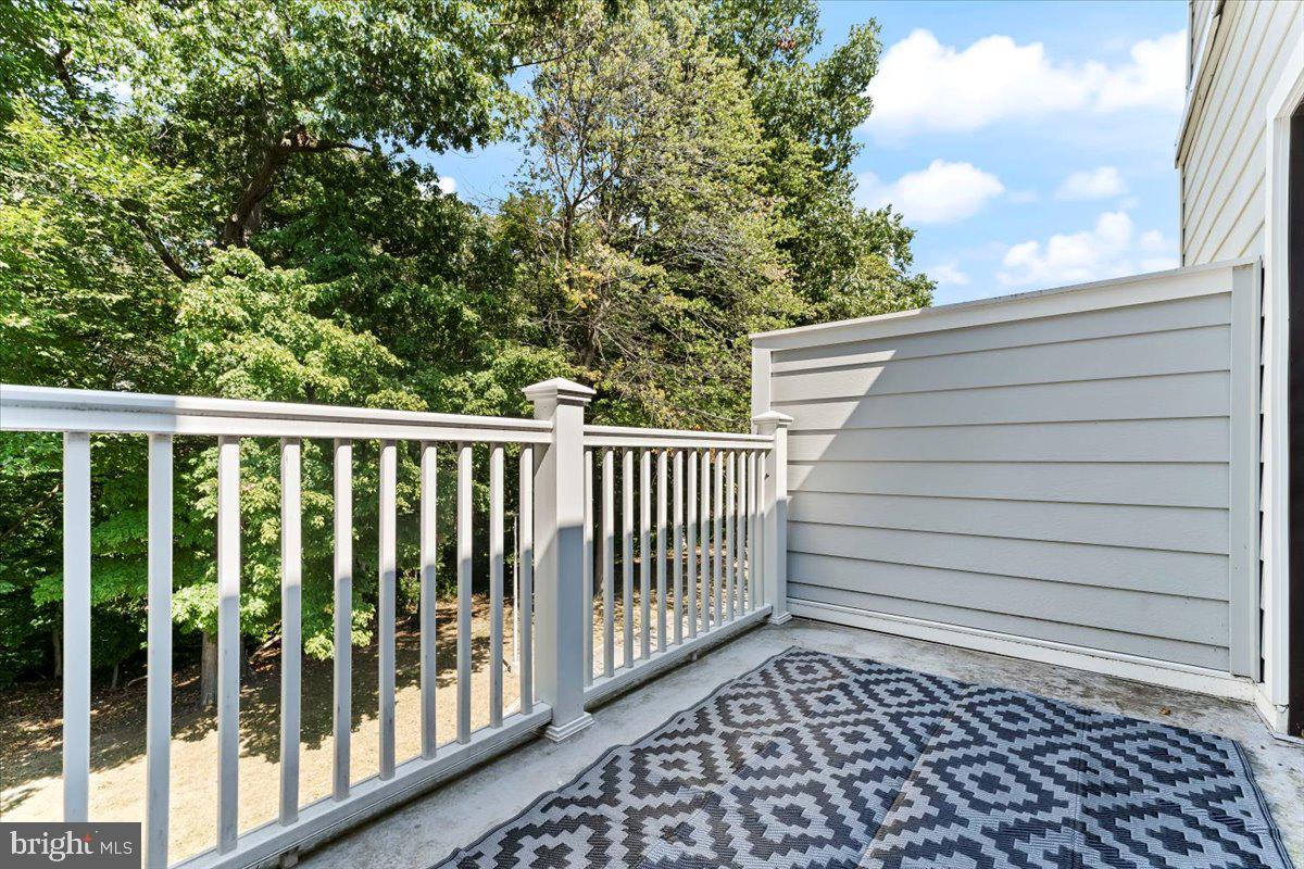 OAK HILL ESTATES - Residential Lease