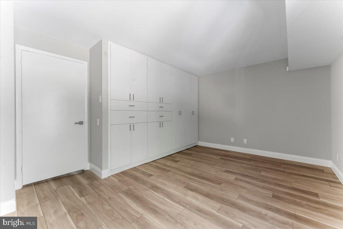 OAK HILL ESTATES - Residential Lease