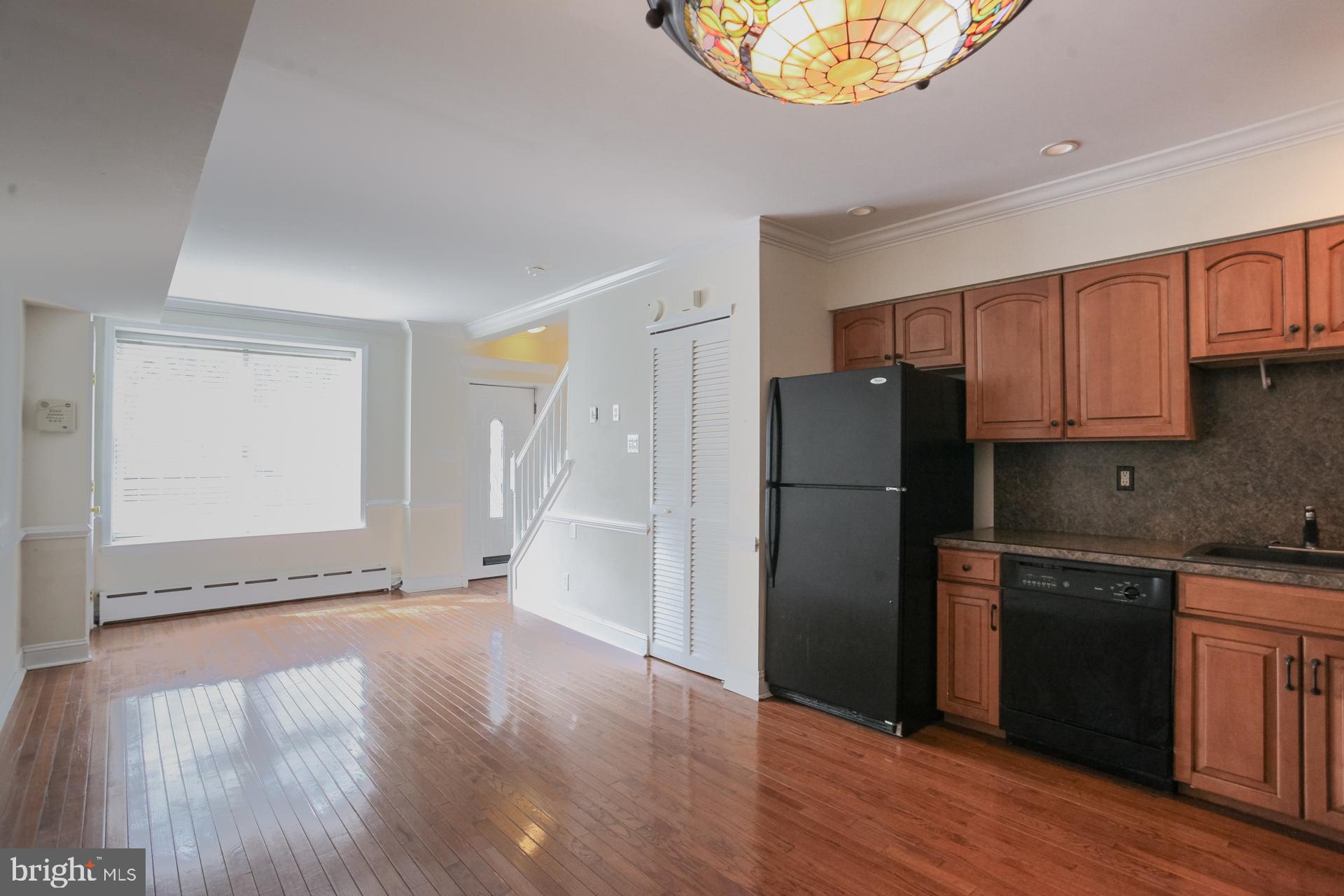 4275 SILVERWOOD STREET