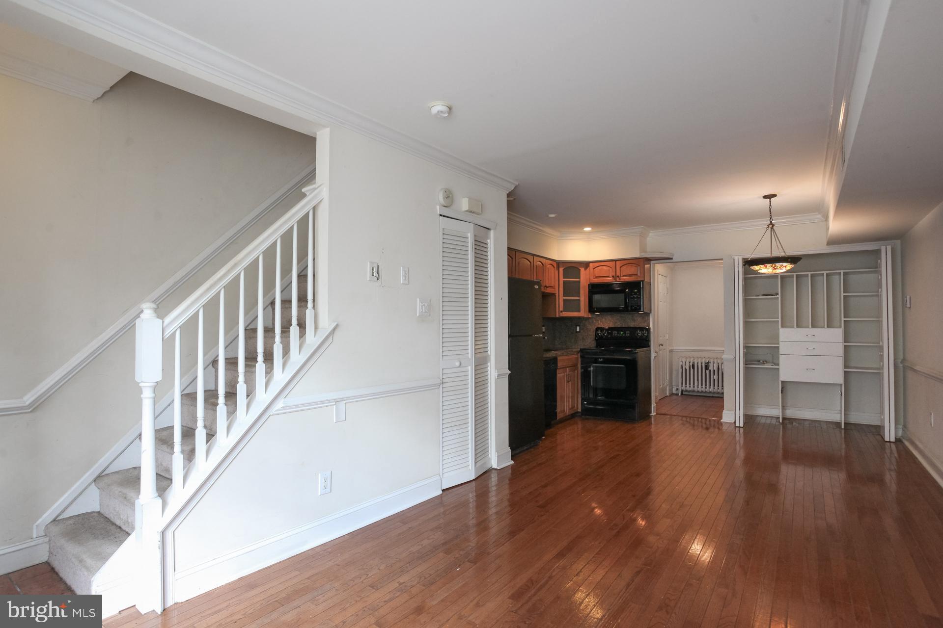 4275 SILVERWOOD STREET