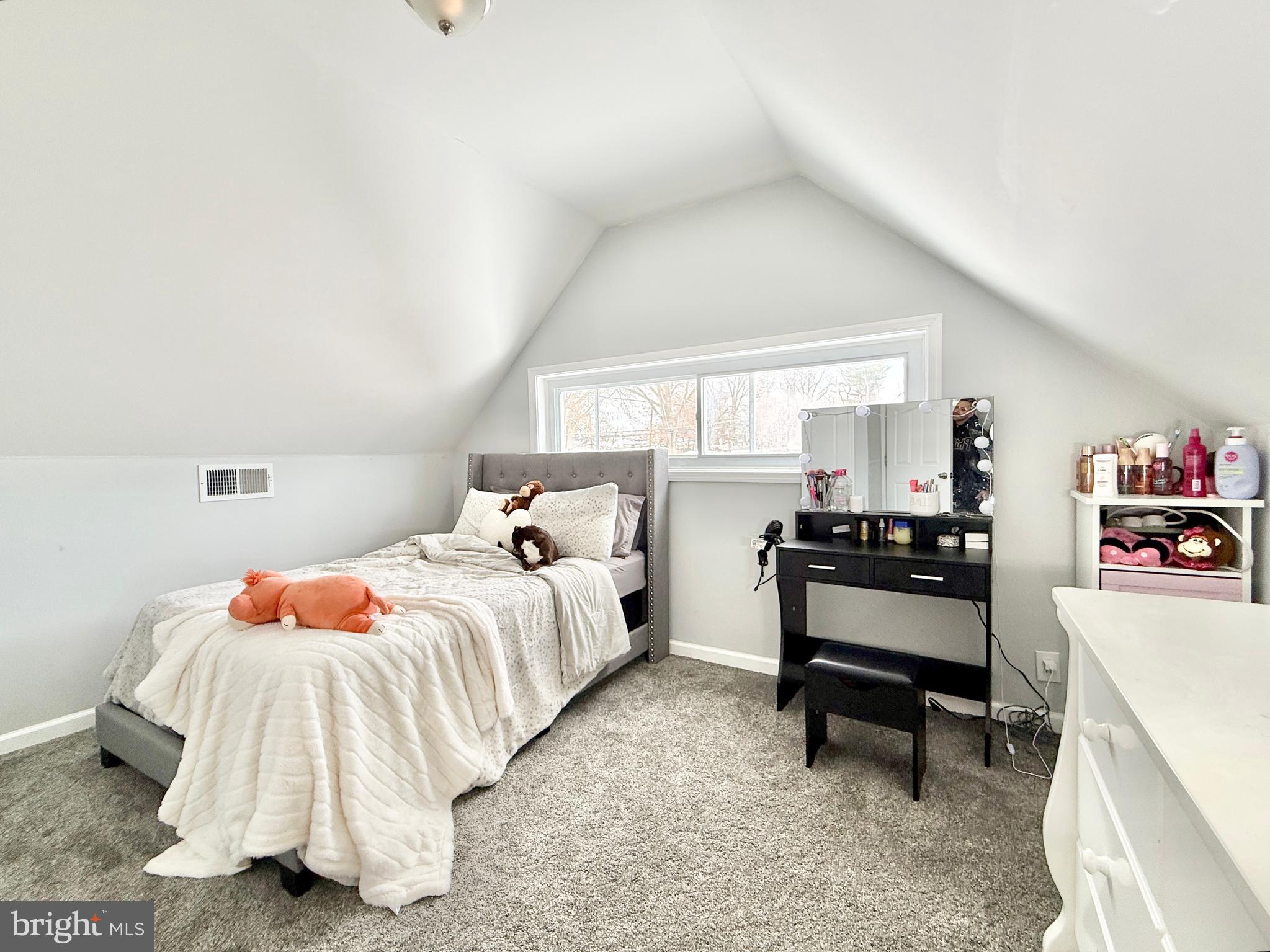 RED CEDAR HILL - Residential