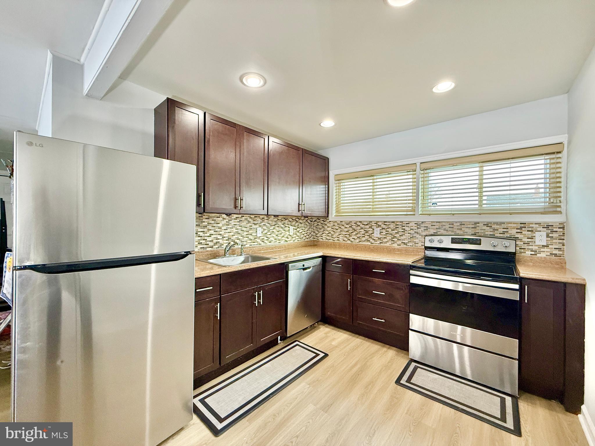 RED CEDAR HILL - Residential