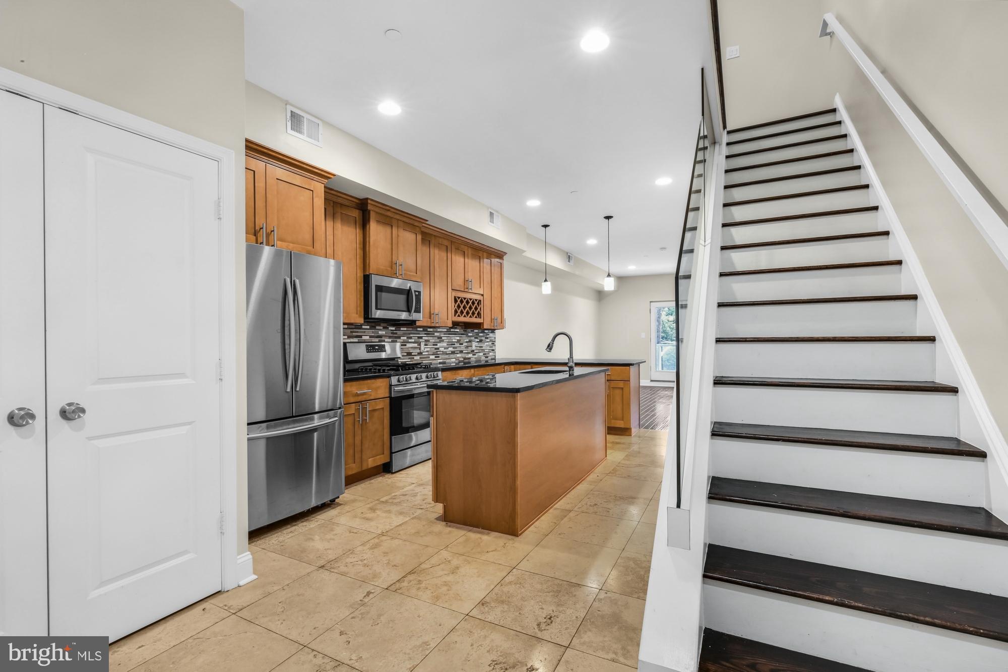 FISHTOWN - Residential Lease