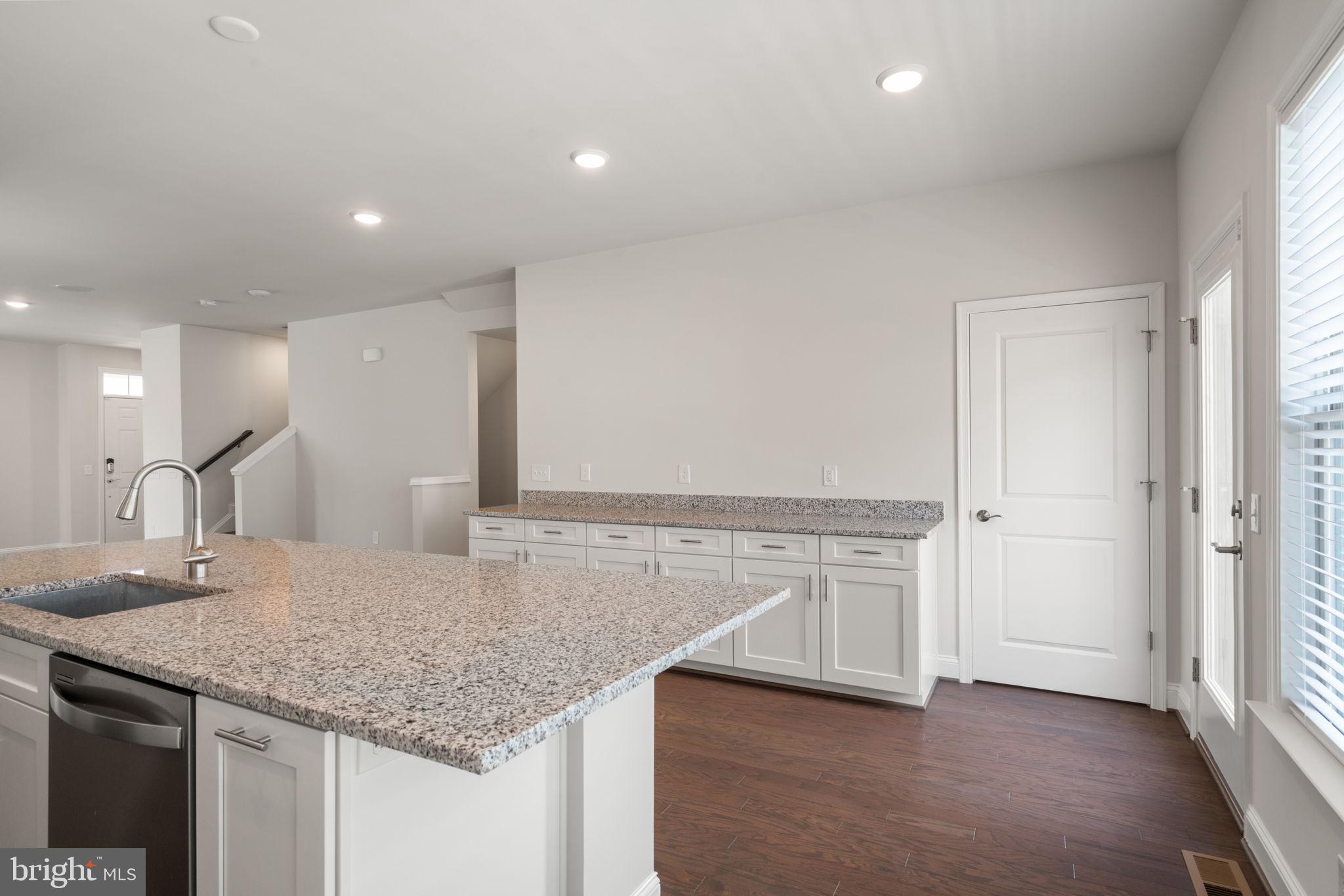 POTOMAC SHORES - Residential