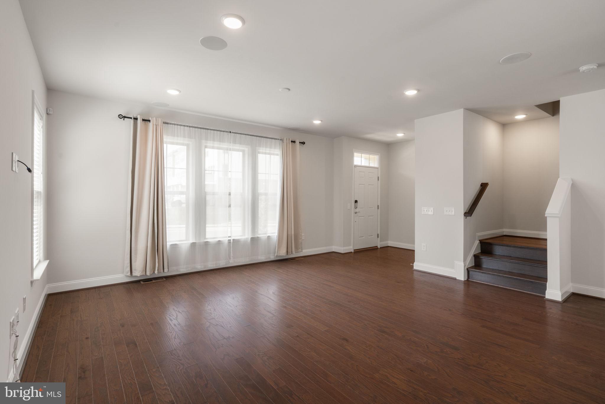 POTOMAC SHORES - Residential