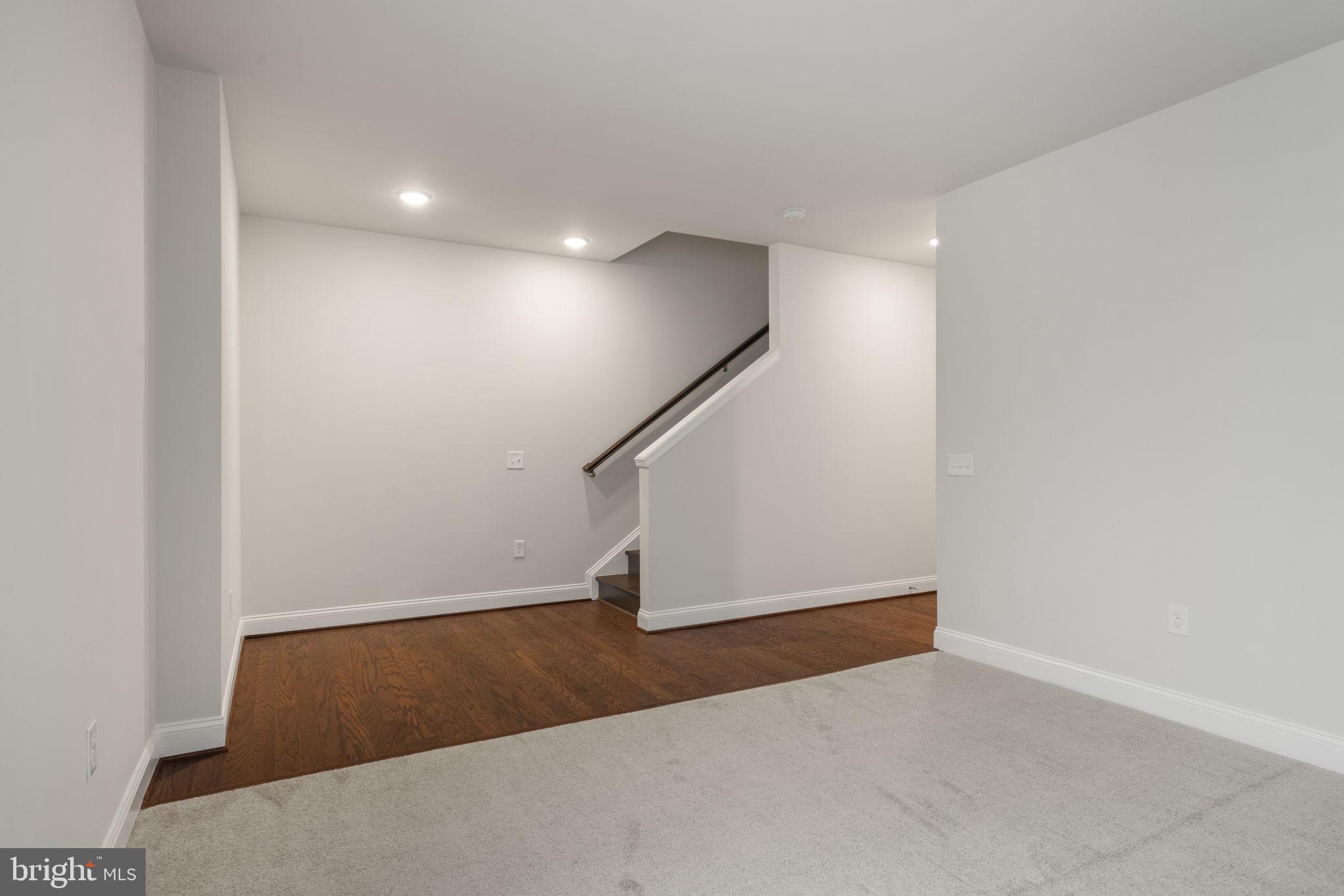 POTOMAC SHORES - Residential