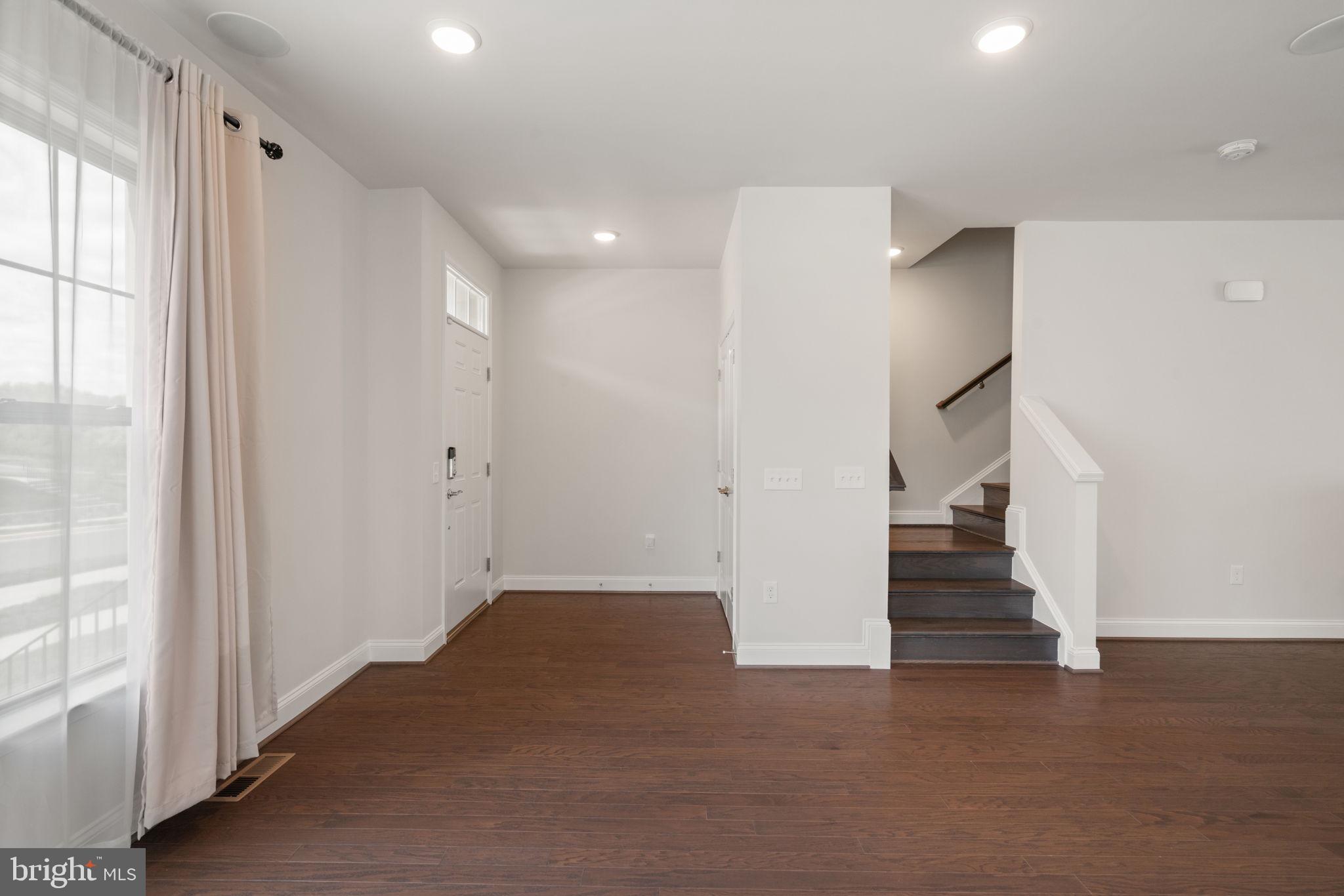 POTOMAC SHORES - Residential