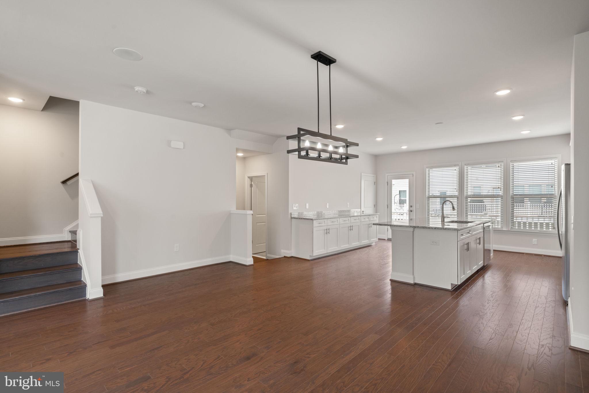 POTOMAC SHORES - Residential