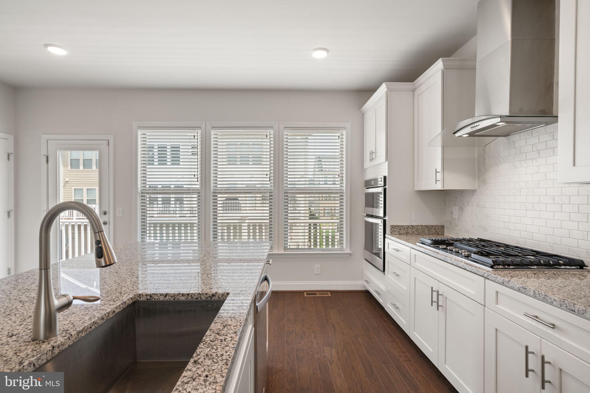 POTOMAC SHORES - Residential