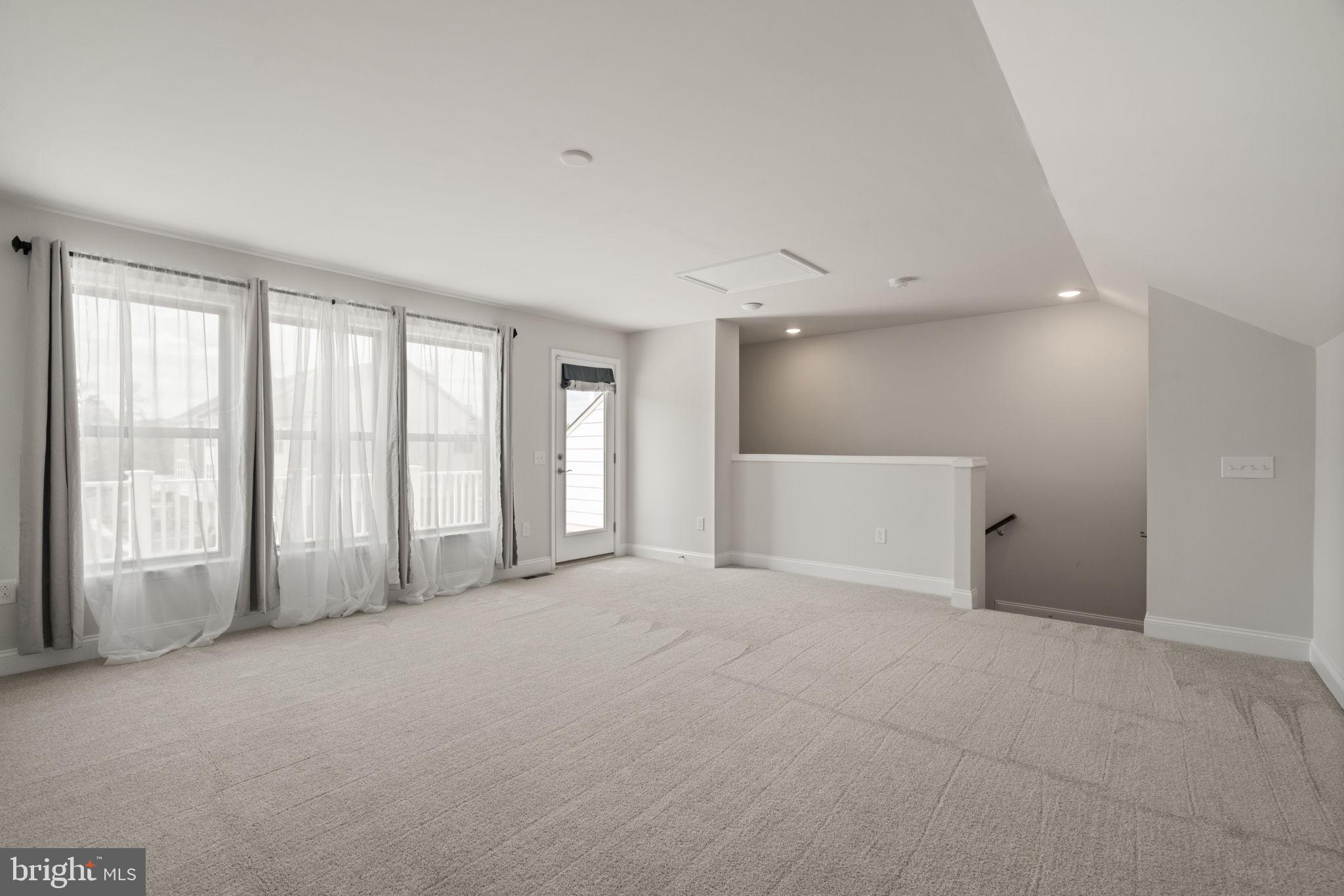 POTOMAC SHORES - Residential