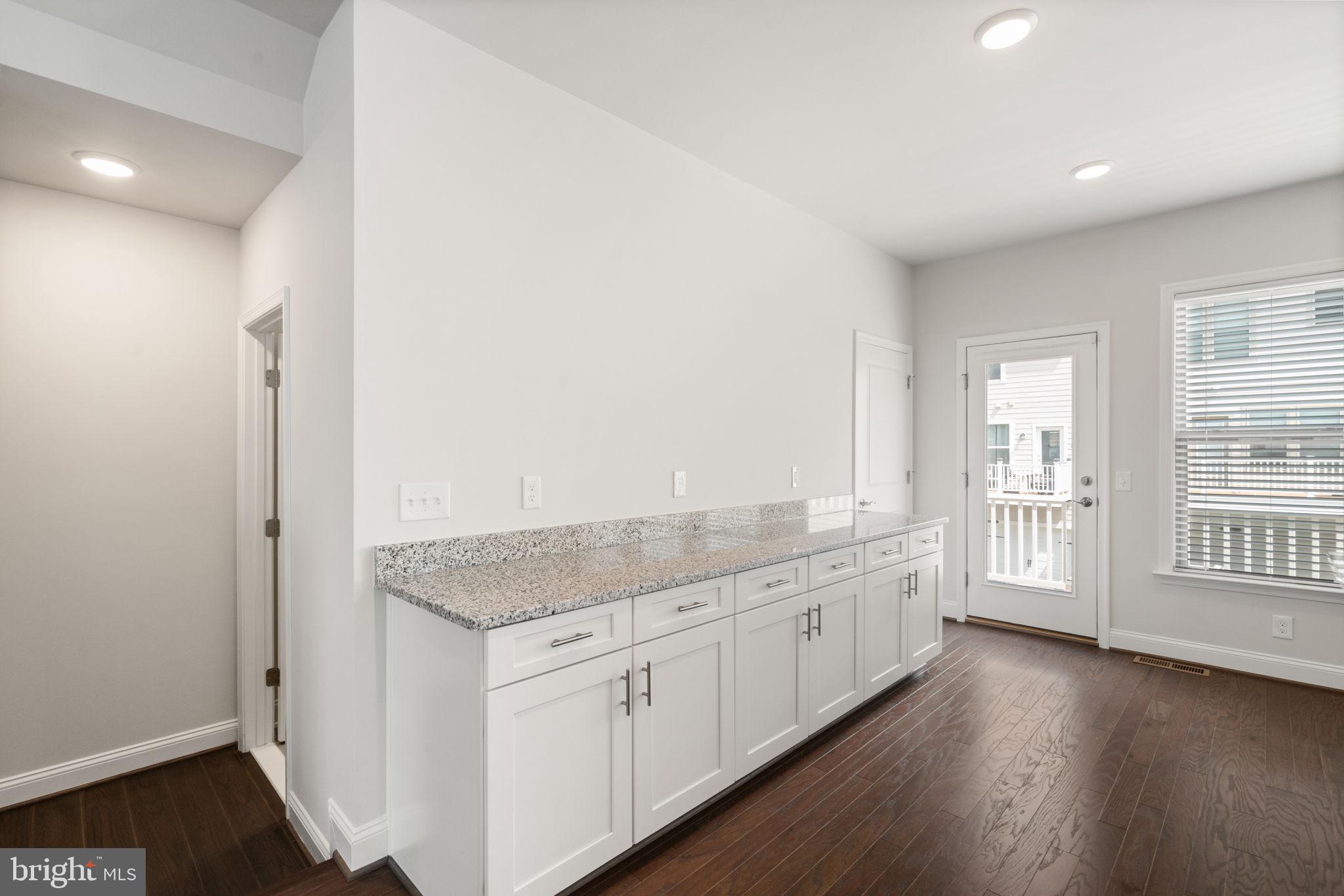 POTOMAC SHORES - Residential