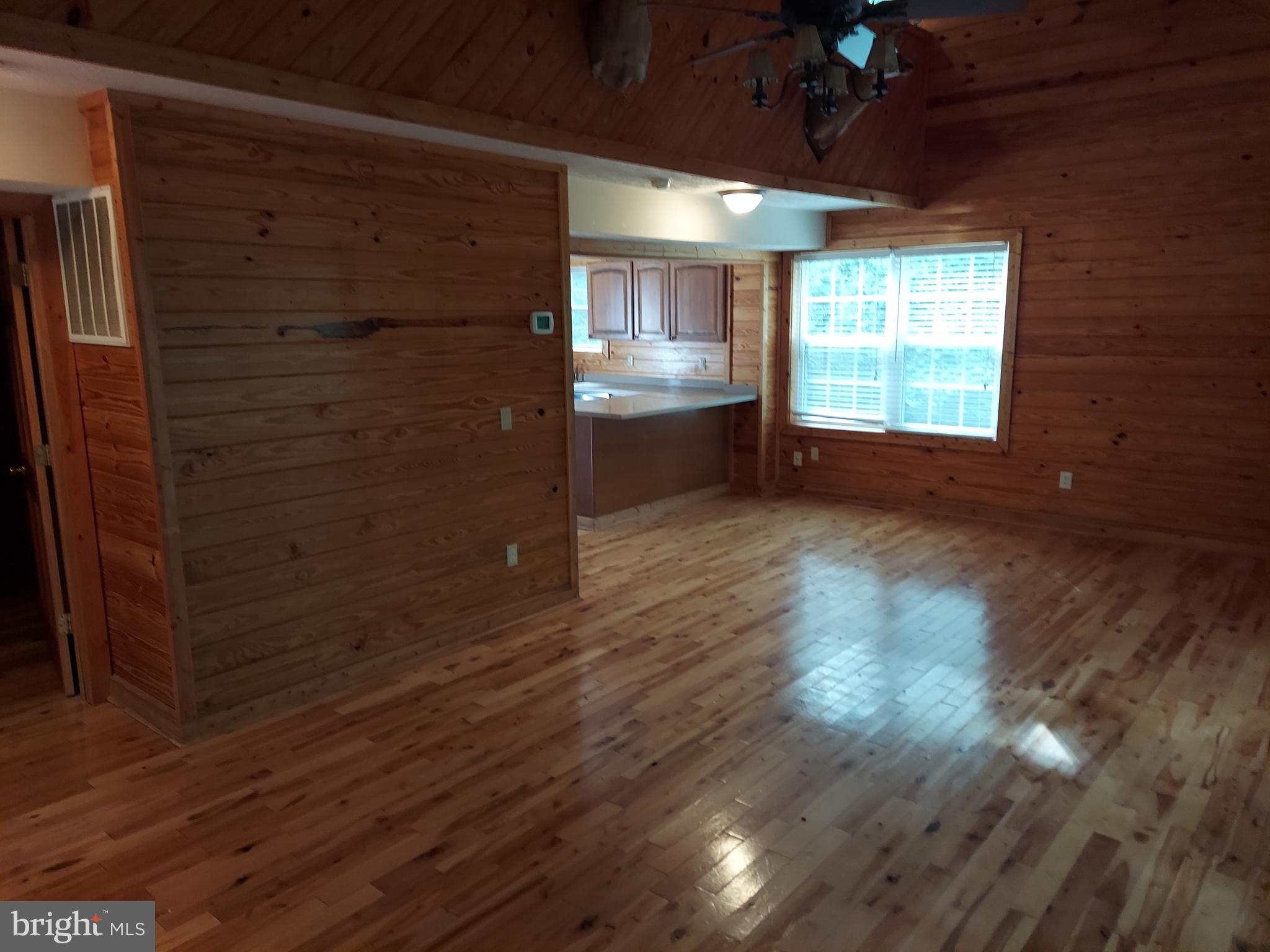 SHEN FARMS MT LAKE - Residential Lease