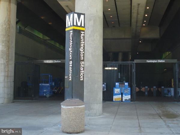 JEFFERSON MANOR - Residential Lease