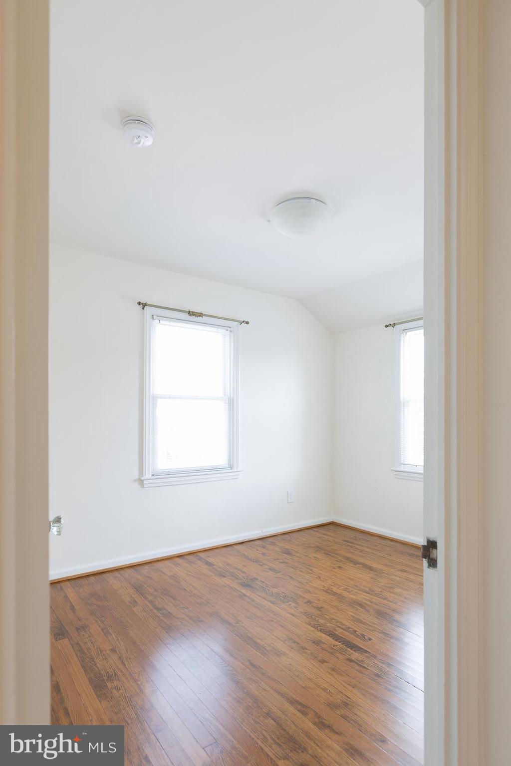 JEFFERSON MANOR - Residential Lease