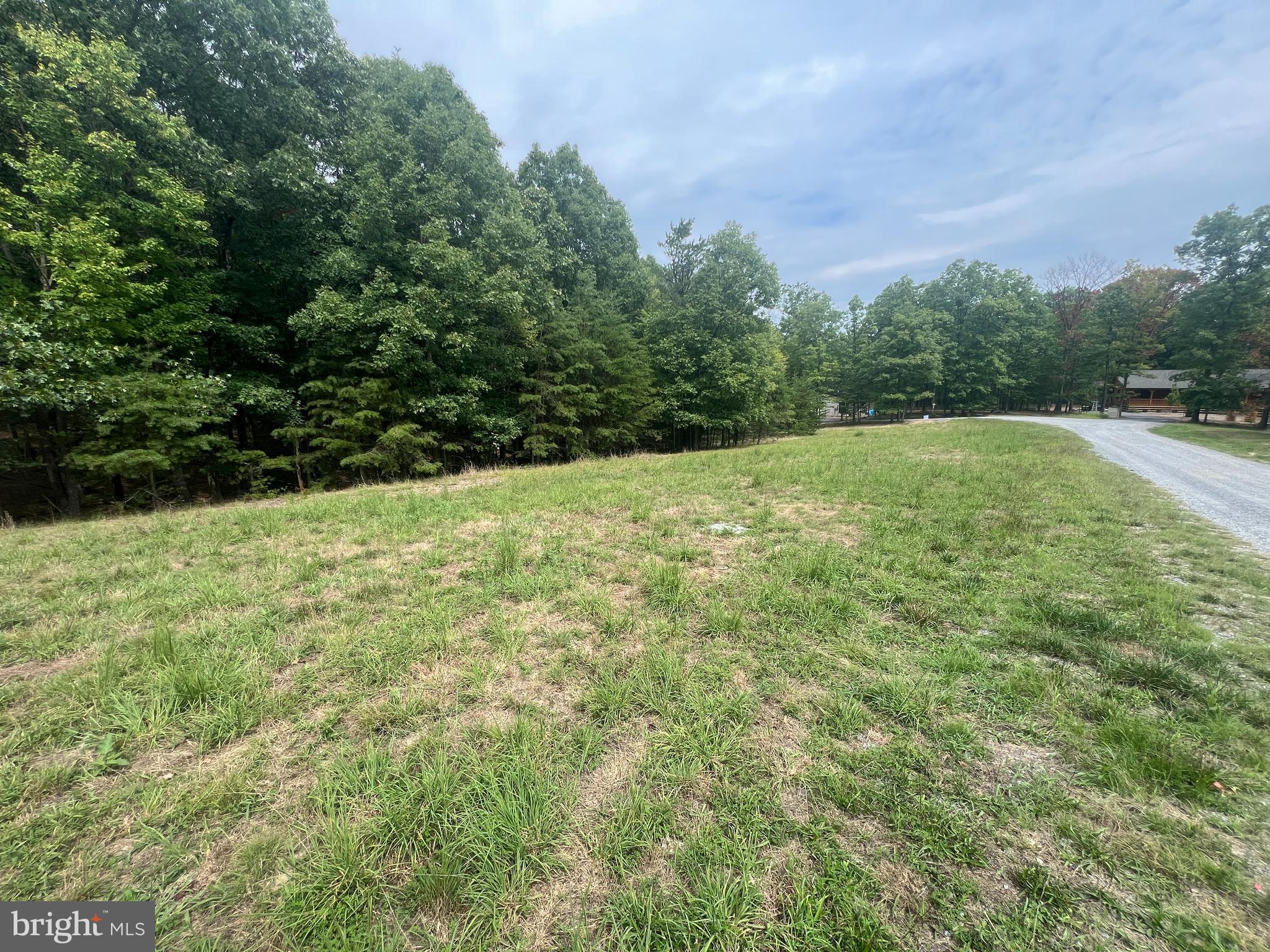 TWIN LAKES EAST - Land