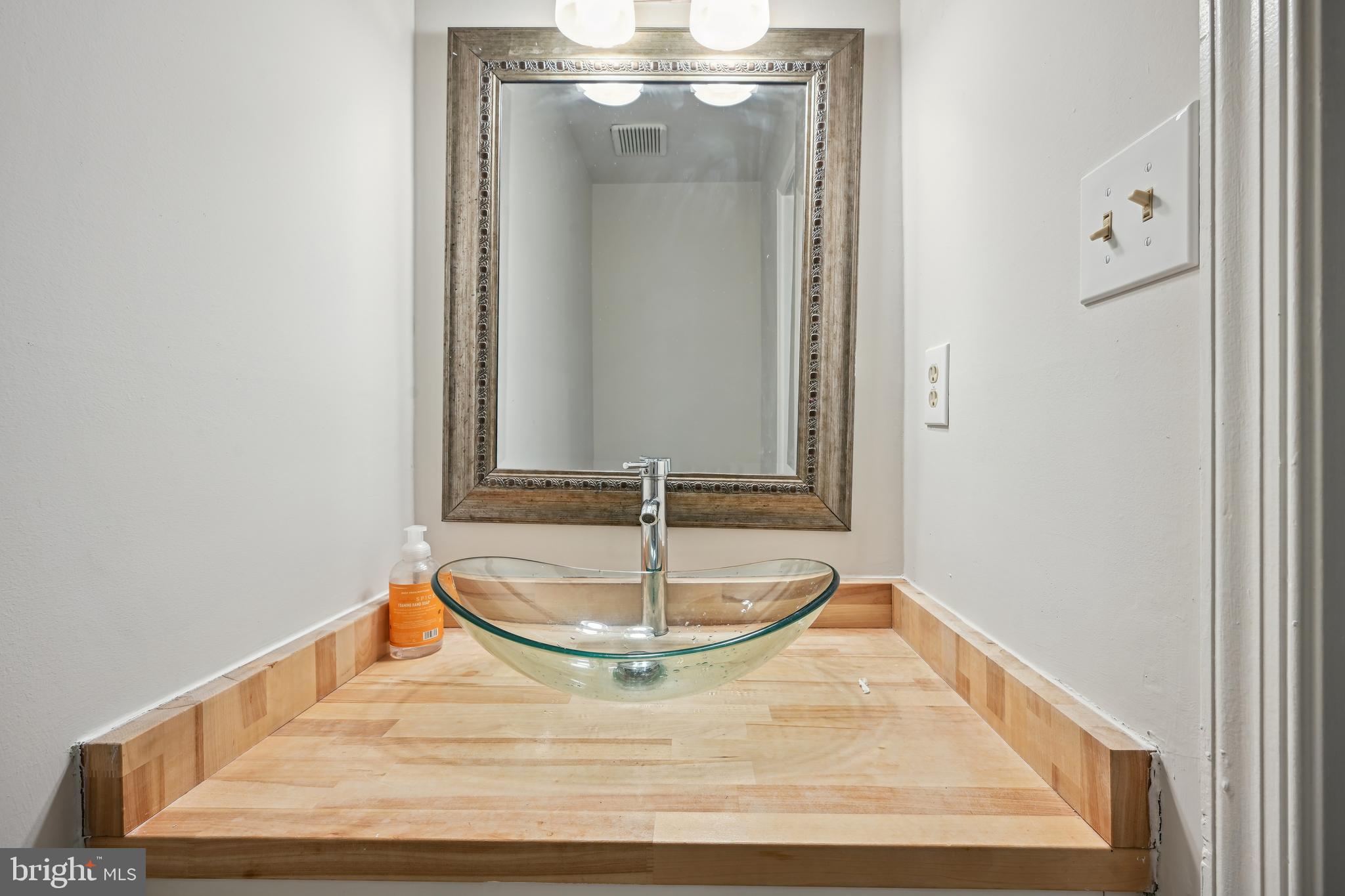 BEL PRE MANOR - Residential