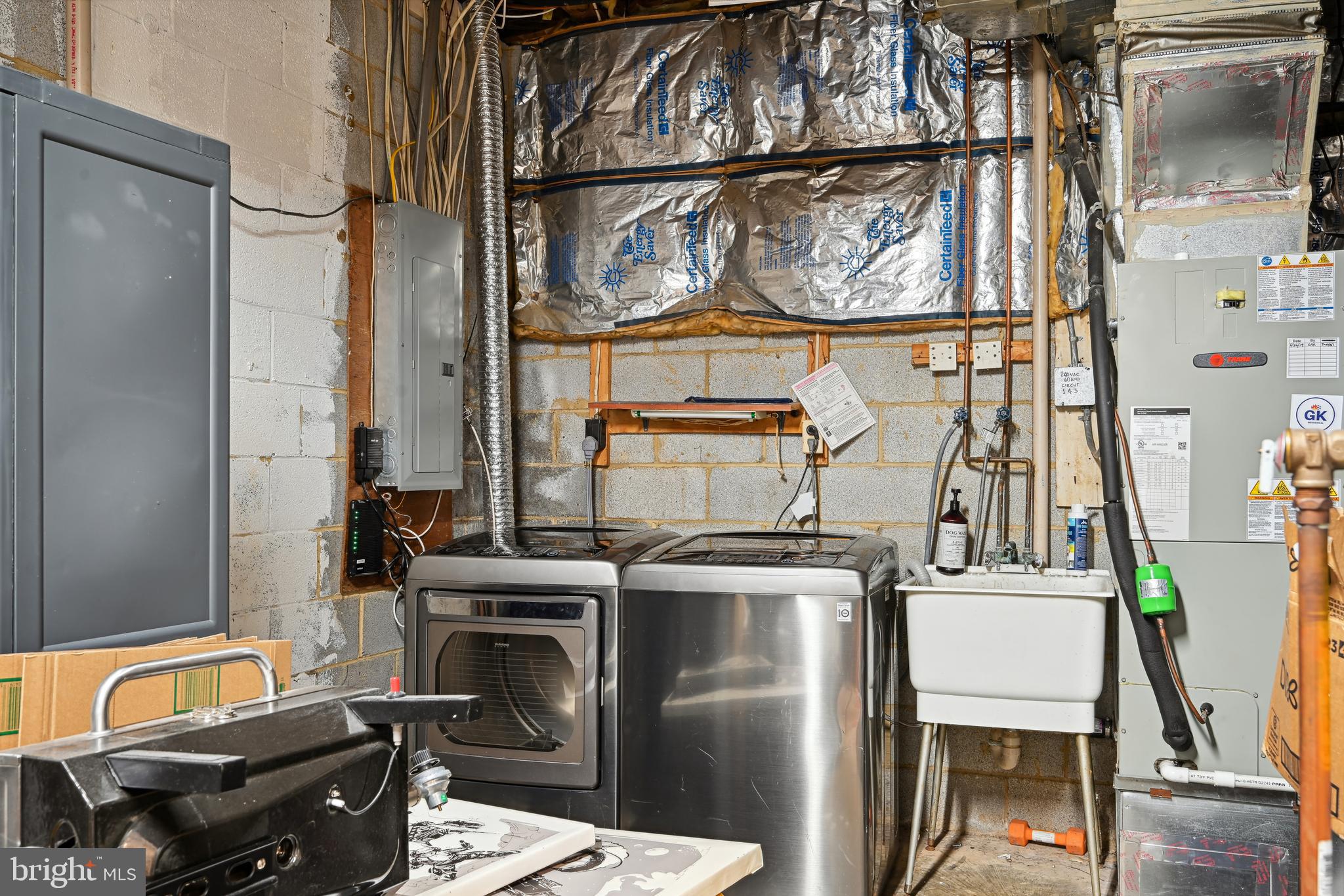 BEL PRE MANOR - Residential