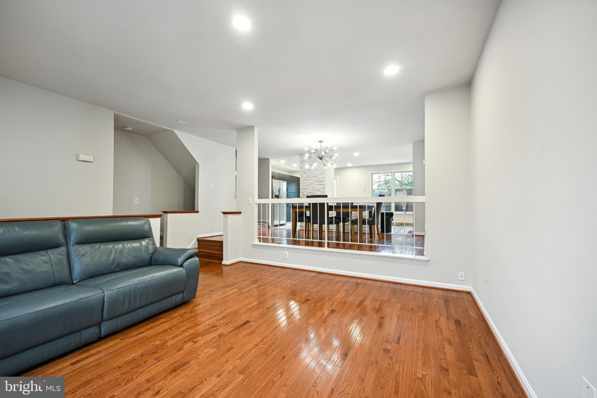 BEL PRE MANOR - Residential