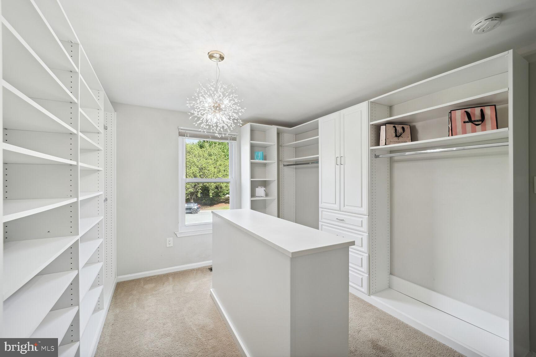 HAMPSHIRE - Residential