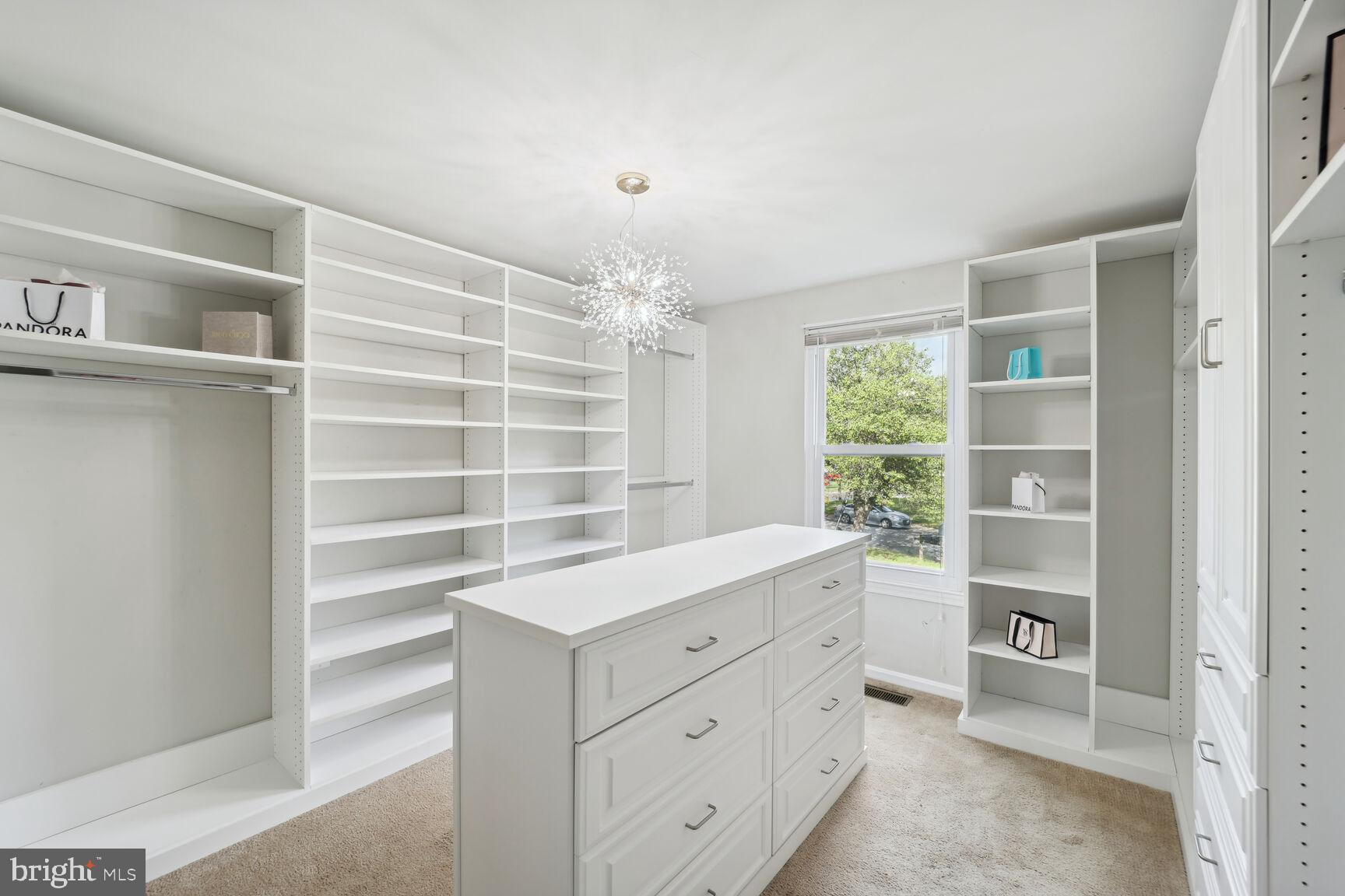 HAMPSHIRE - Residential