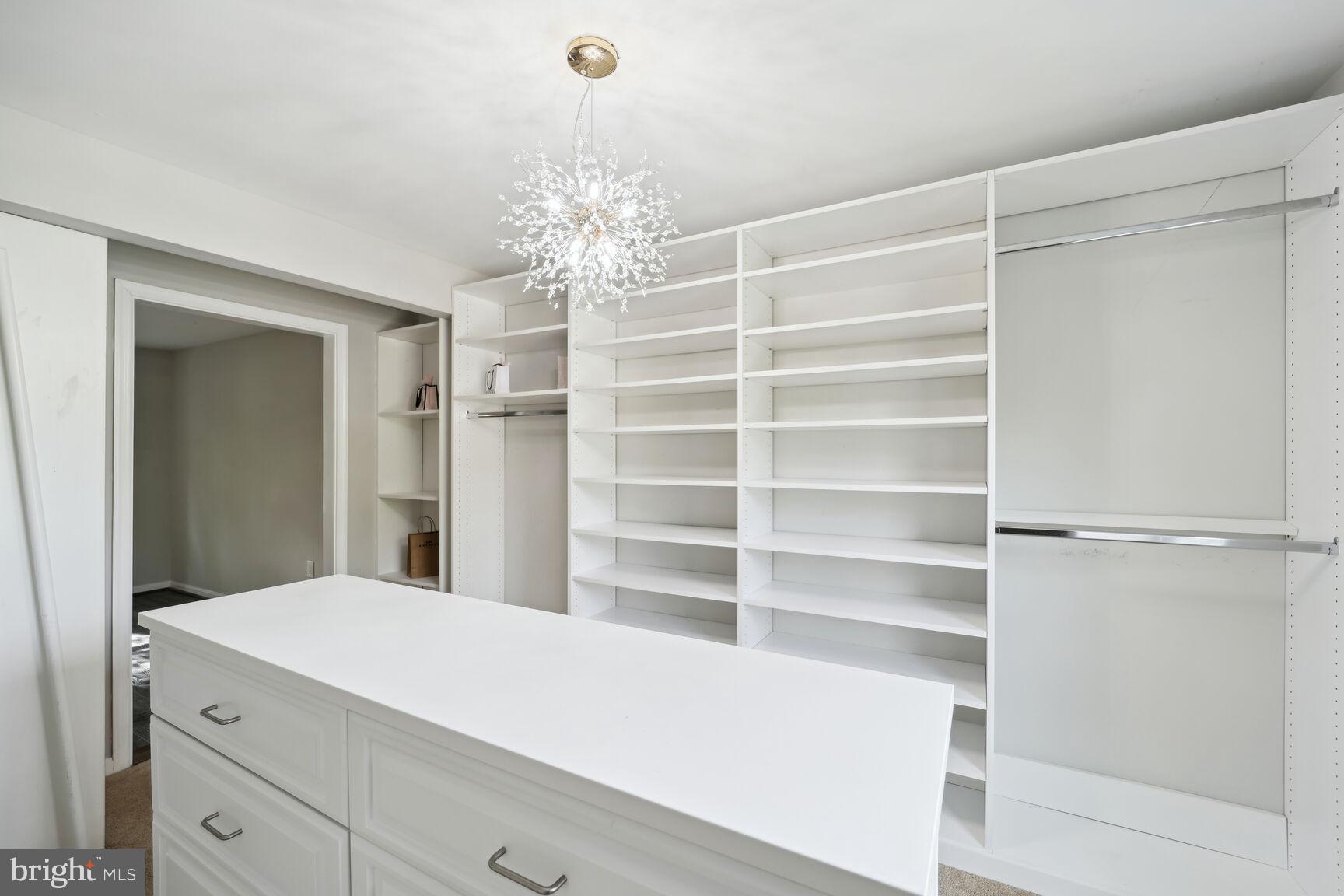 HAMPSHIRE - Residential