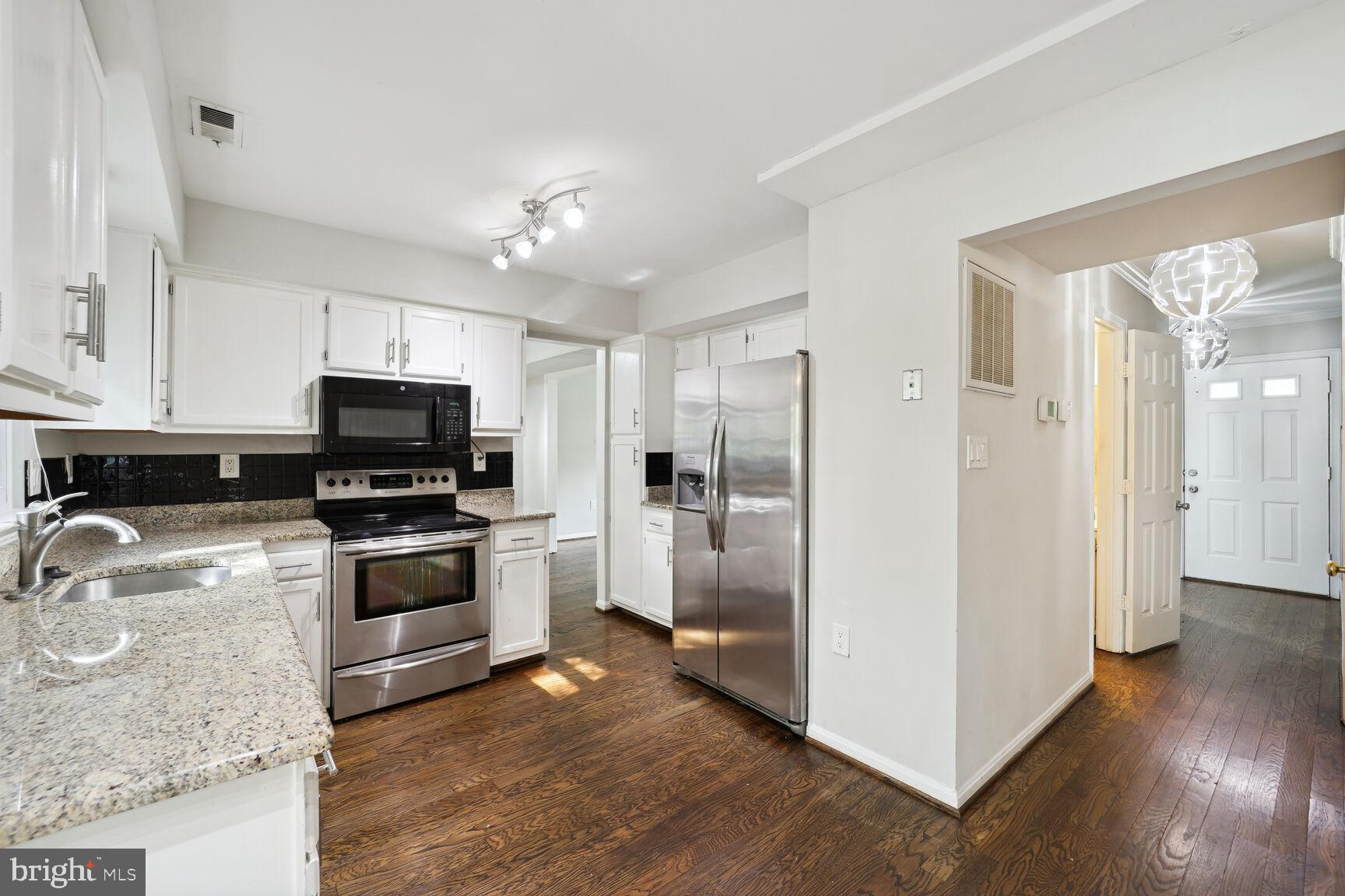 HAMPSHIRE - Residential