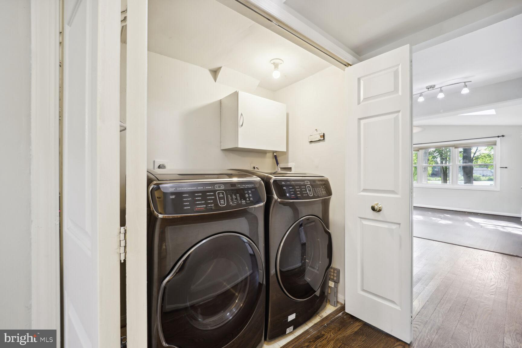 HAMPSHIRE - Residential