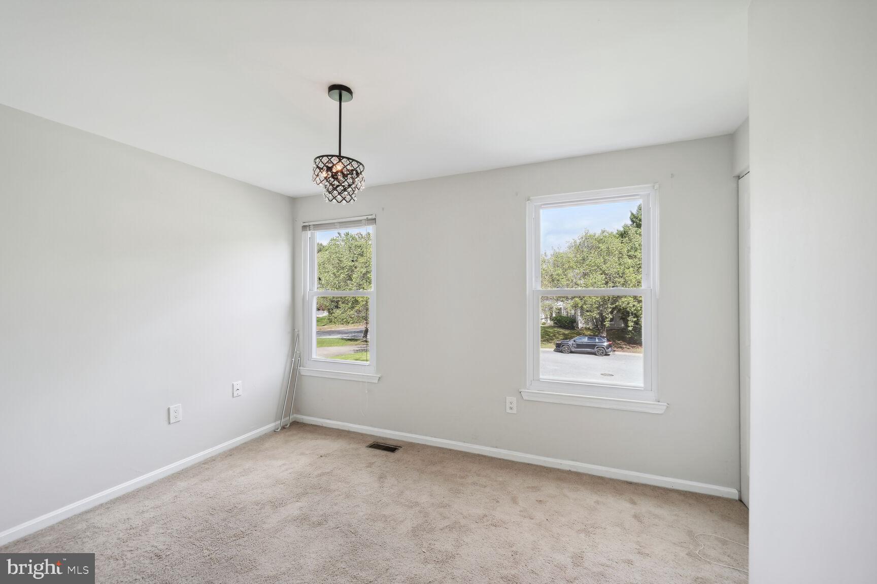 HAMPSHIRE - Residential