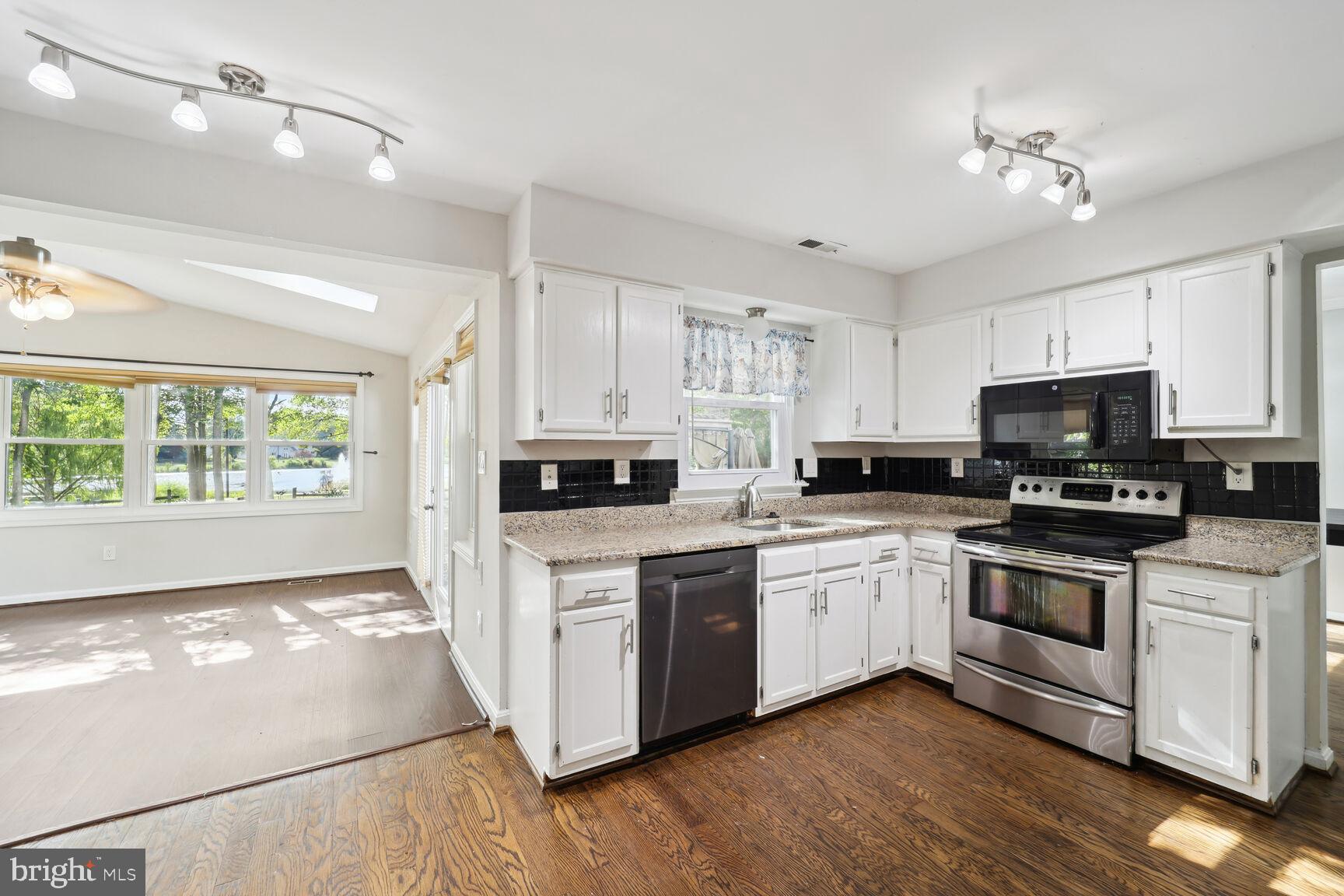 HAMPSHIRE - Residential