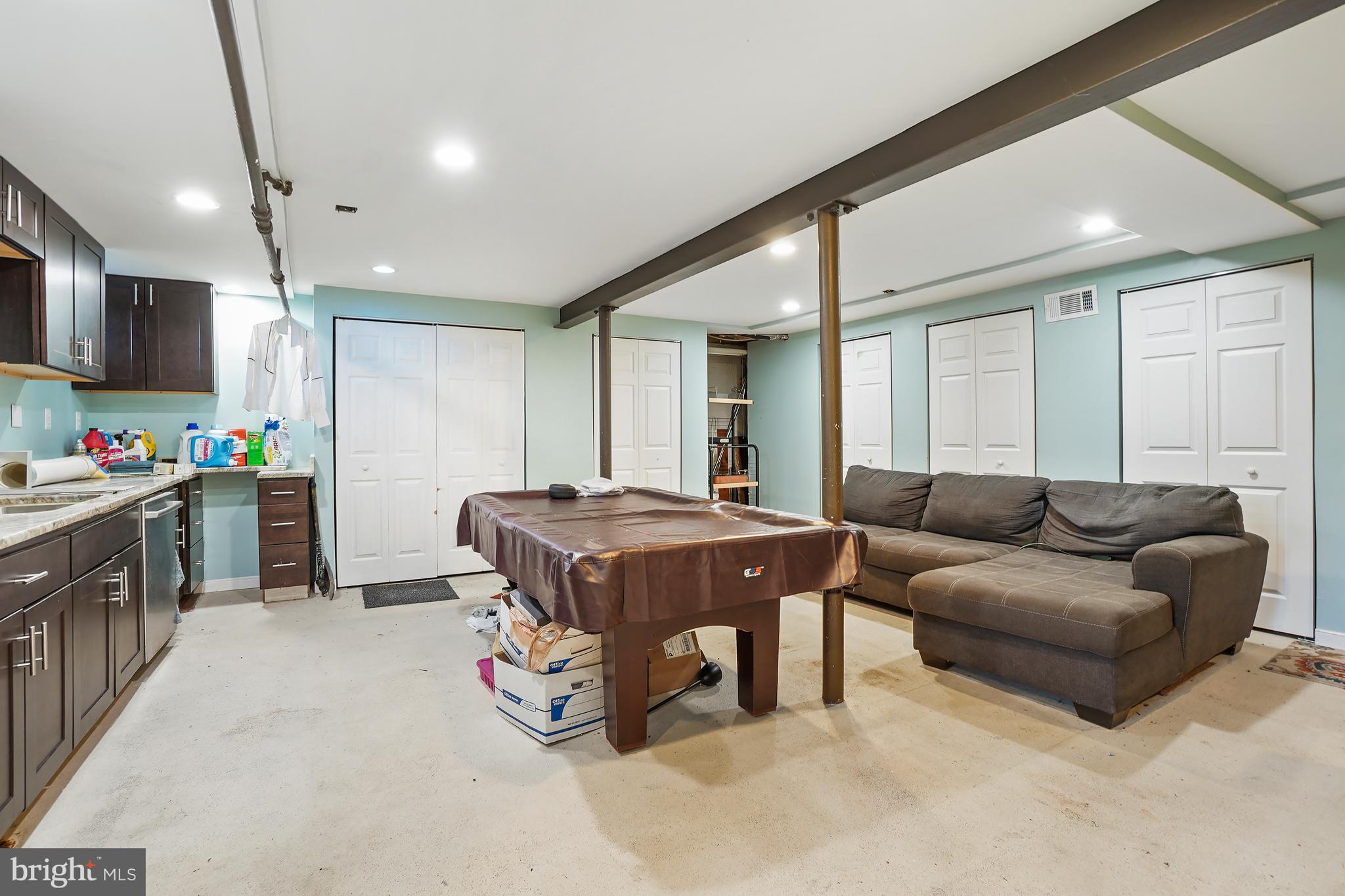 CLINTON - Residential