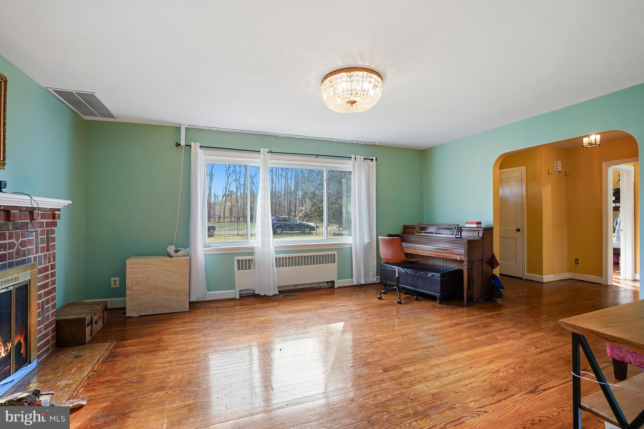 CLINTON - Residential