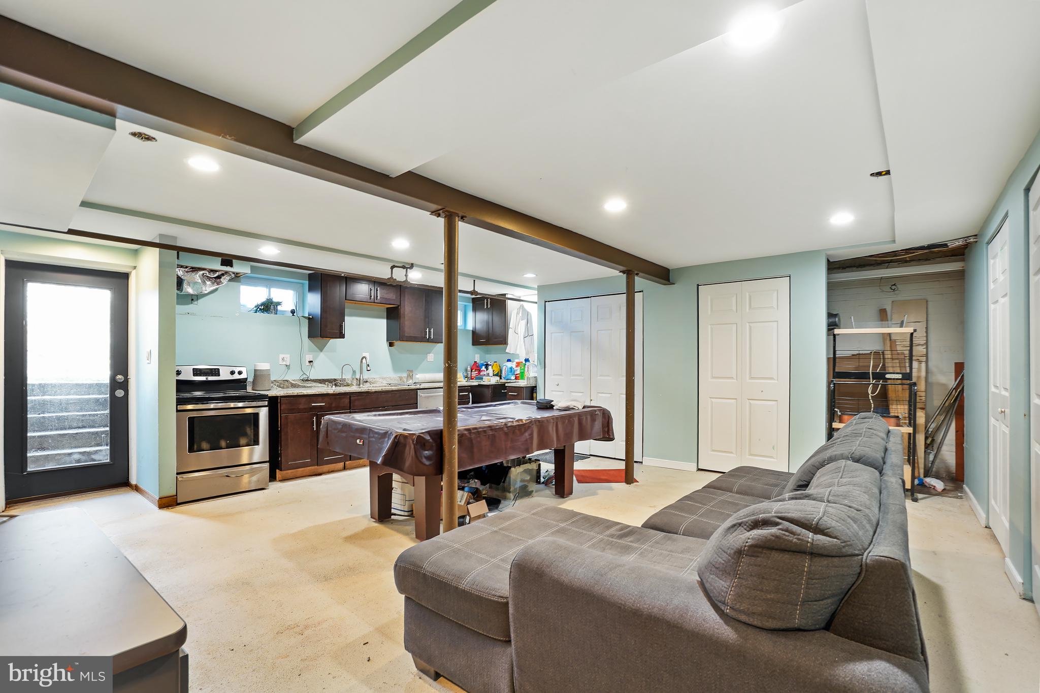 CLINTON - Residential