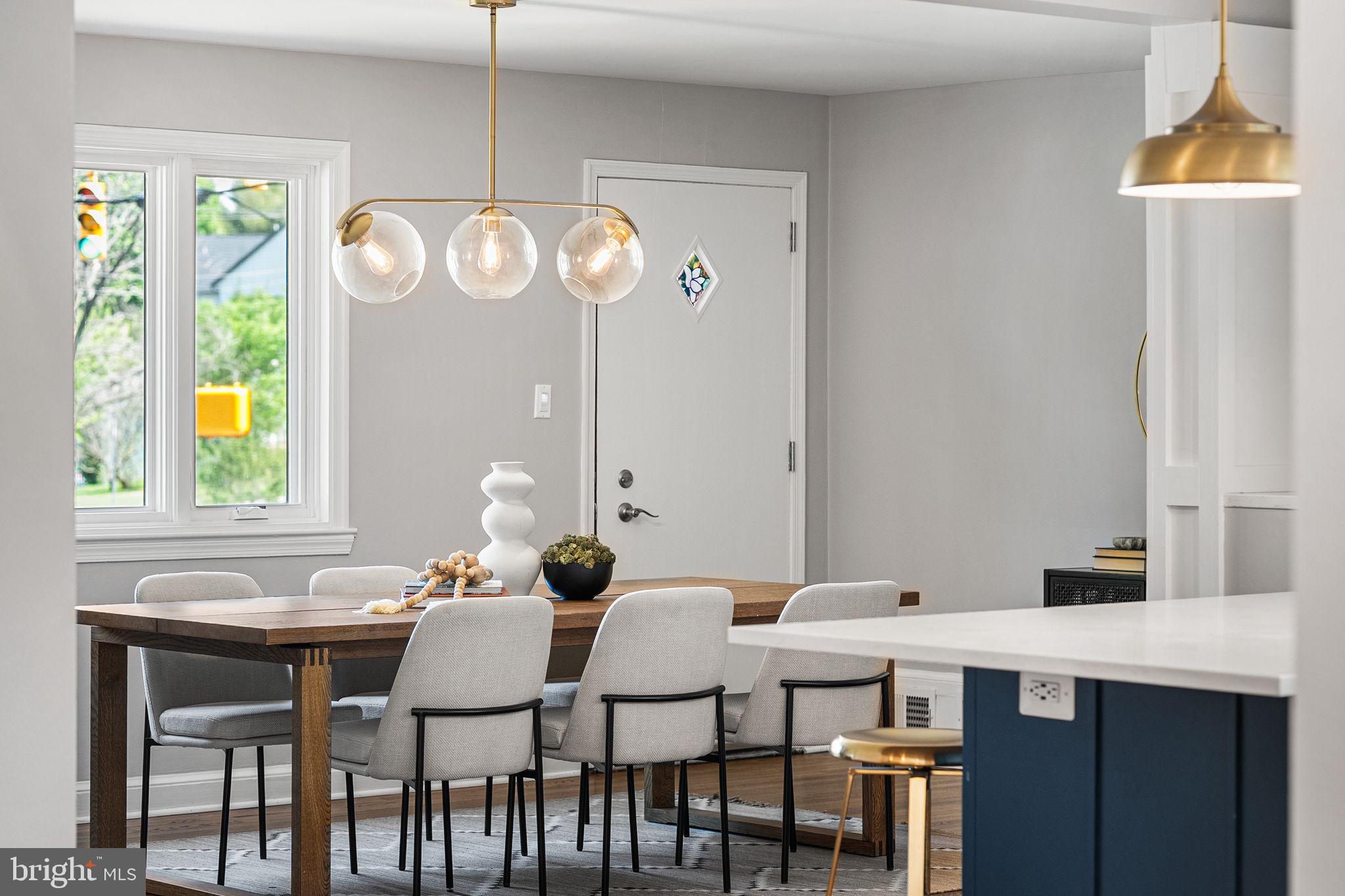 CRESCENT HILLS - Residential