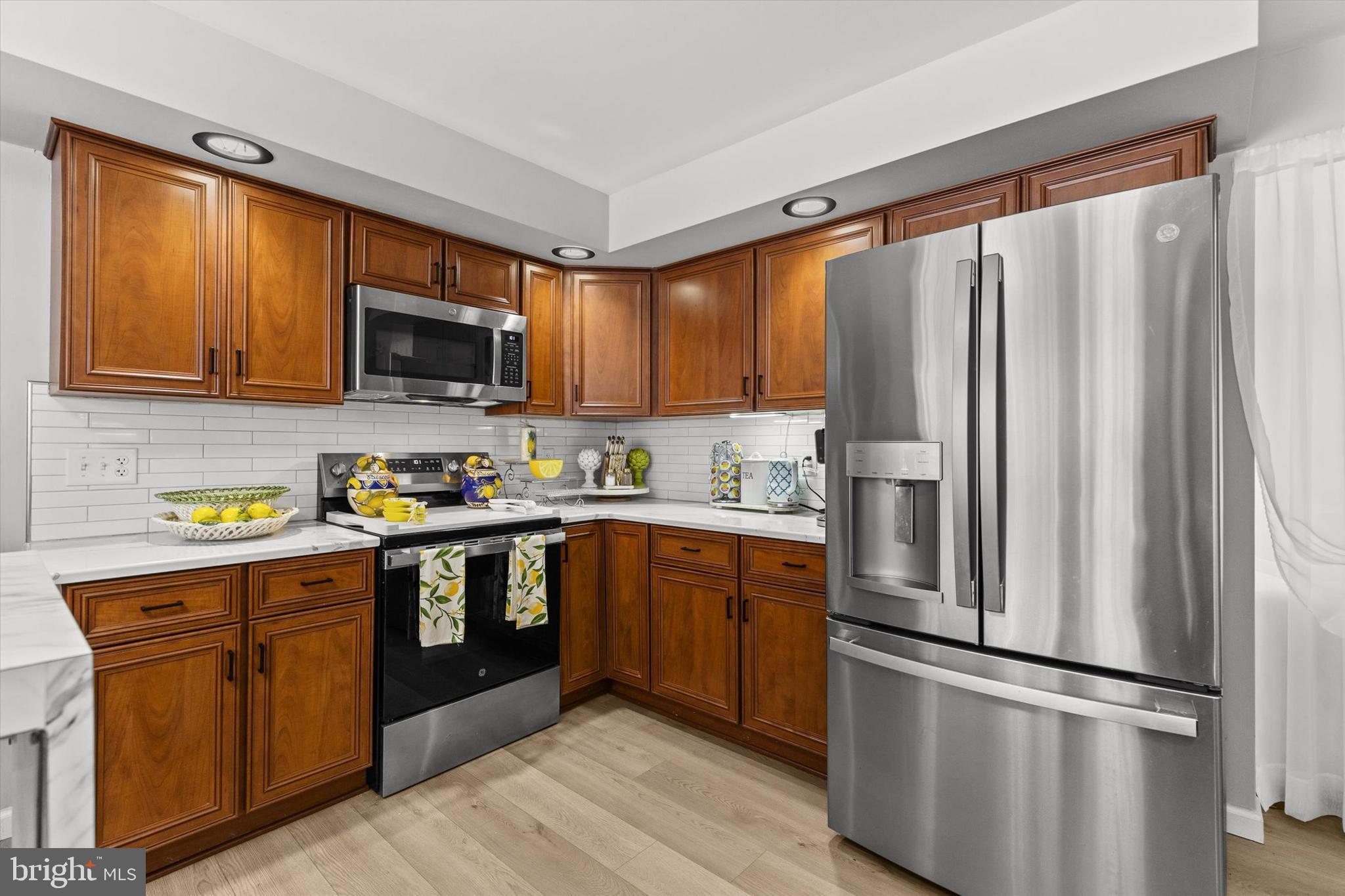 SHERWOOD FOREST - Residential