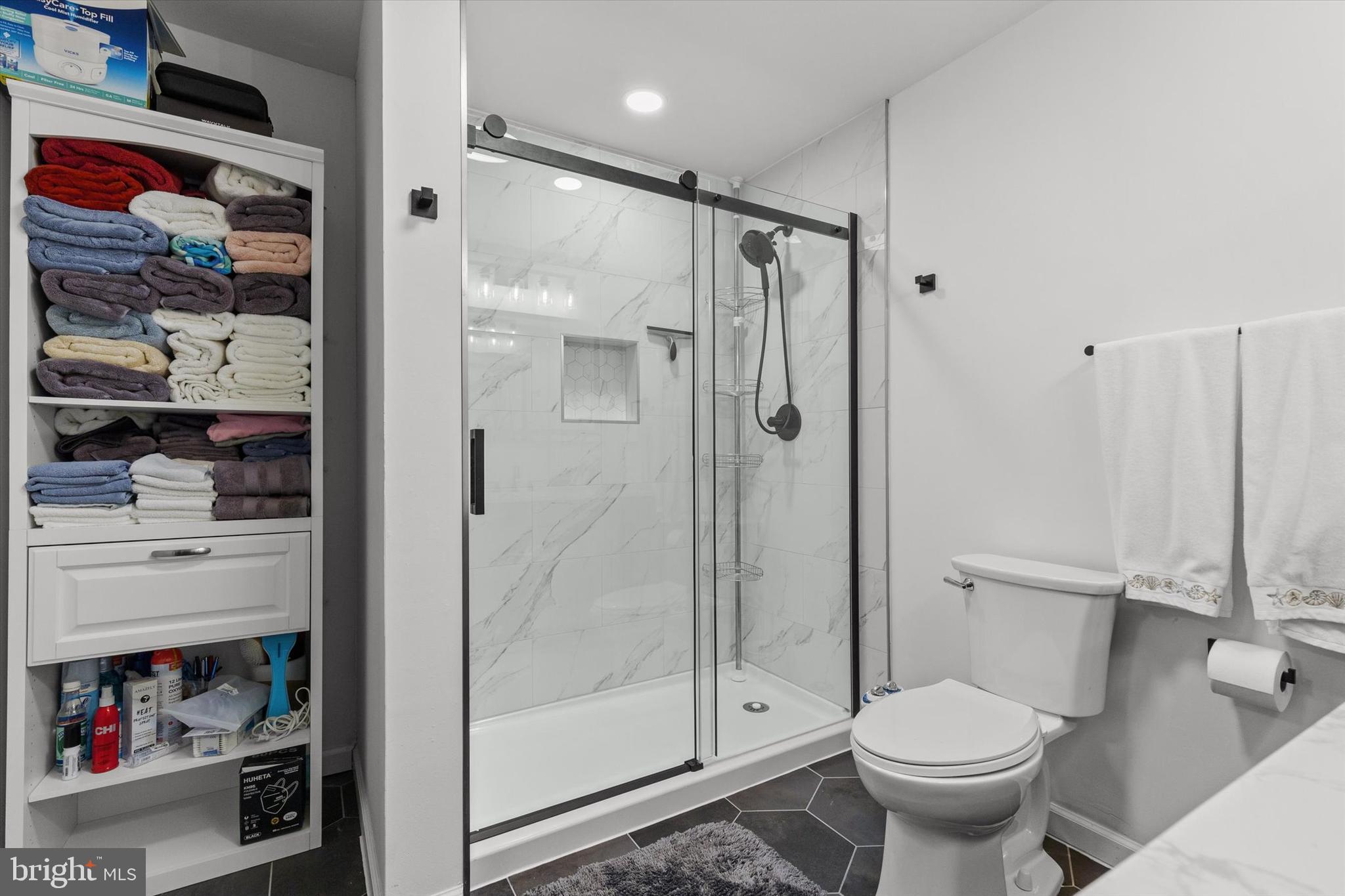 SHERWOOD FOREST - Residential