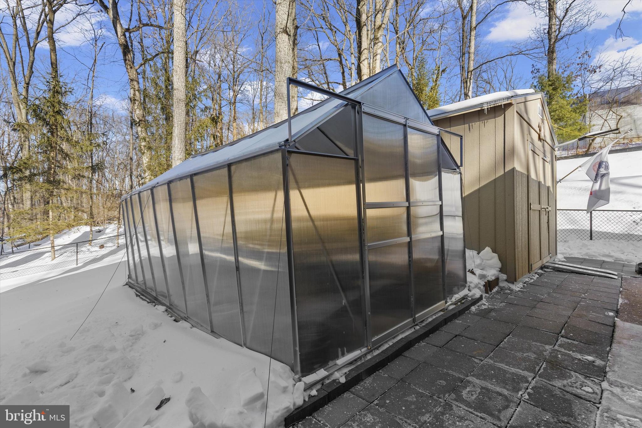 SHERWOOD FOREST - Residential